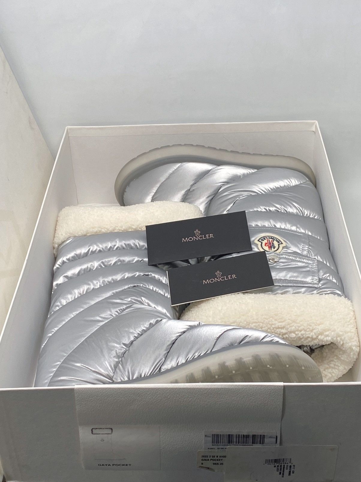 Moncler Moncler Gaia Pocket Faux Fur-Trim Snow Boots size 38 Size US 8 / IT 38 - 15 Thumbnail