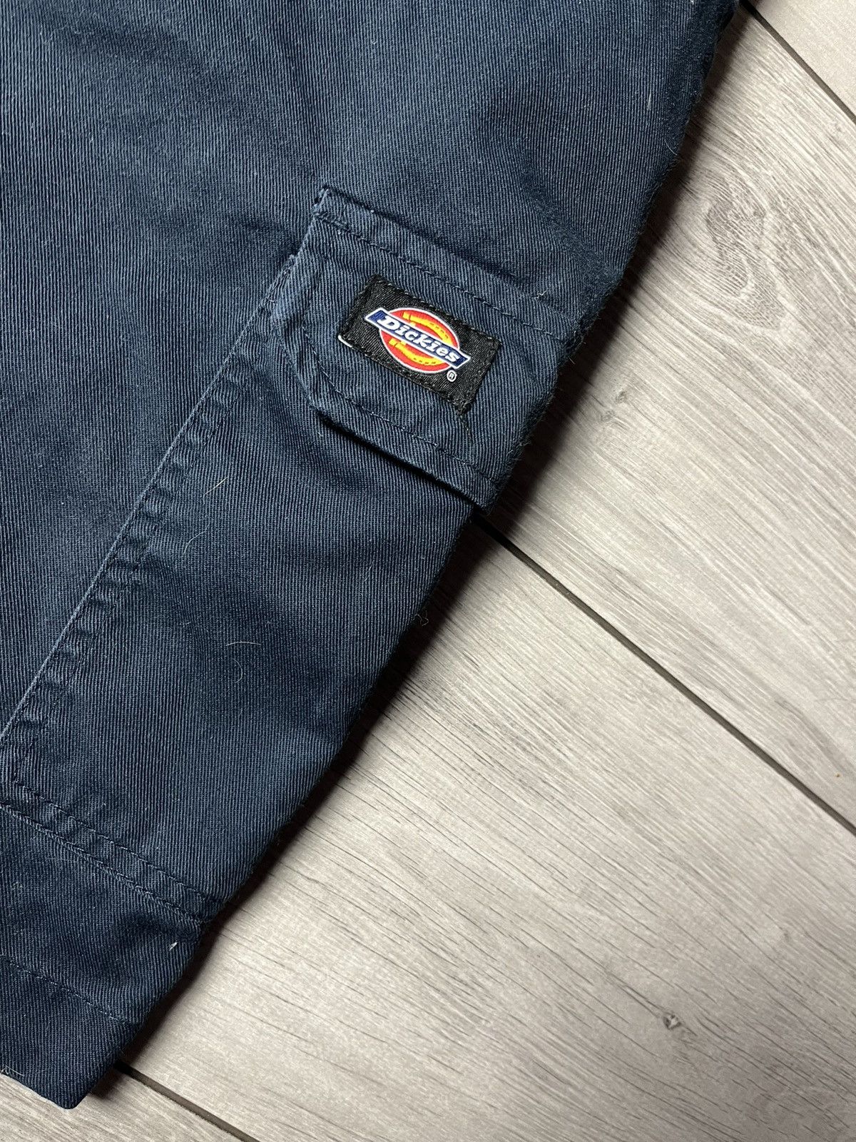Dickies Dickies cargo shorts size 33 Size US 33 - 2 Thumbnail