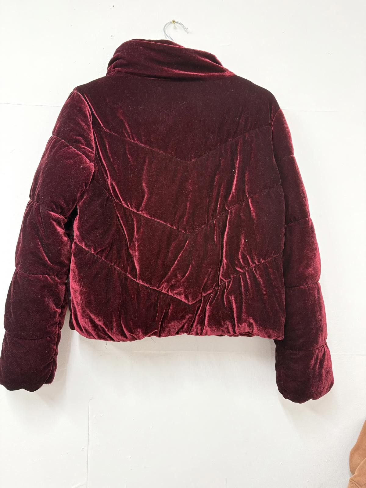 Bershka Bershka Burgundy Velvet Puffer Jacket Size S / US 4 / IT 40 - 4 Thumbnail