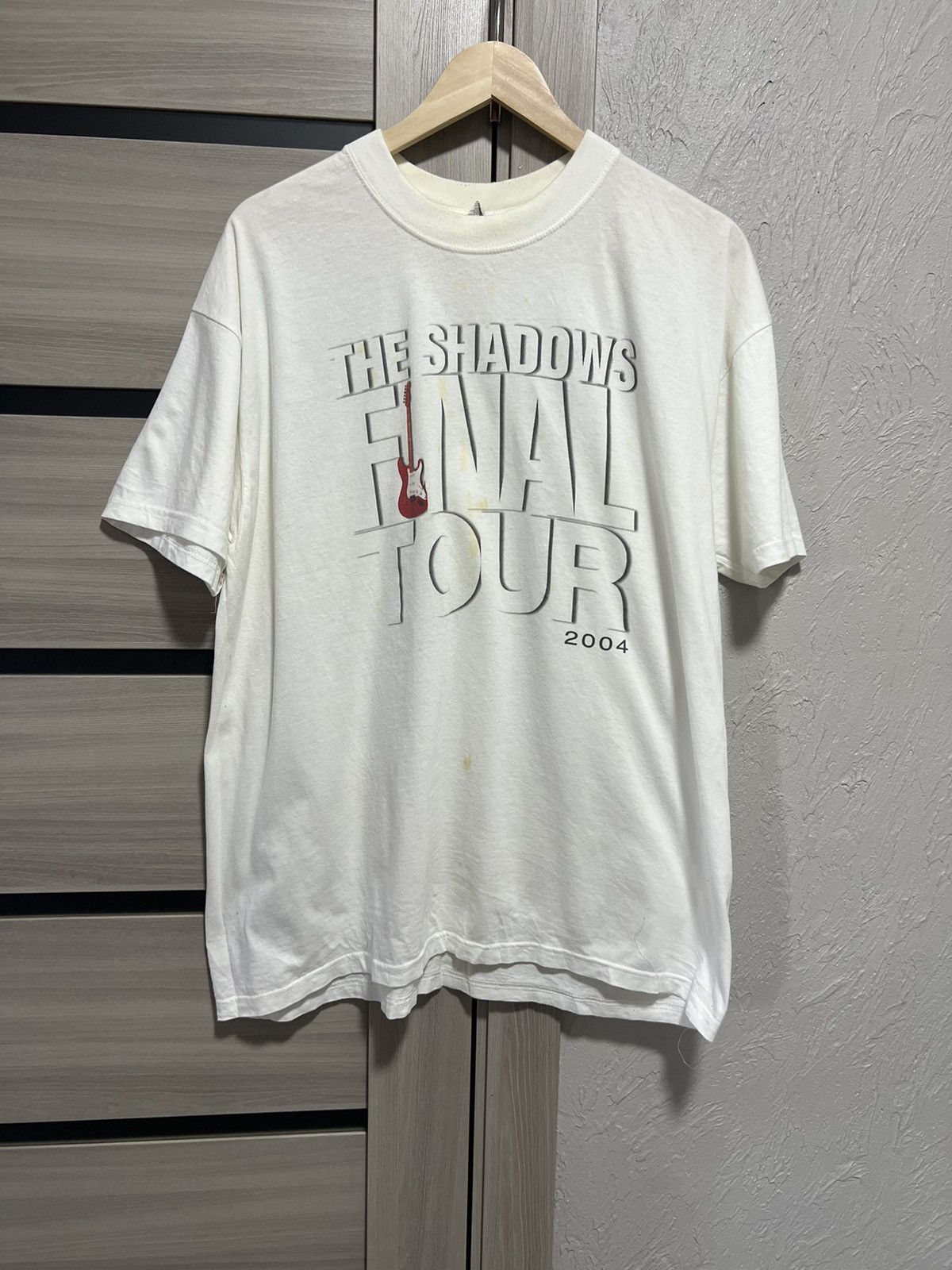Band Tees The Shadows Final Tour 2004 Tee Vintage Rock Band Shirt Size US XL / EU 56 / 4 - 2 Thumbnail