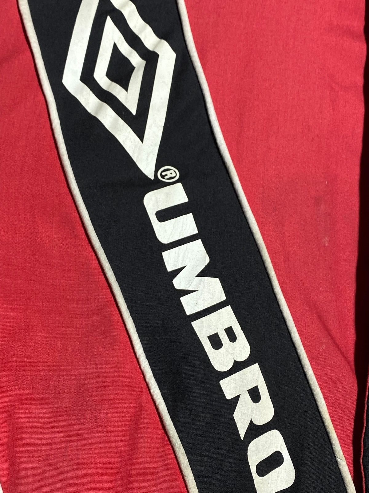 Umbro 1992/93 Manchester United Umbro Sharp Padded Bench Coat Size US L / EU 52-54 / 3 - 11 Thumbnail