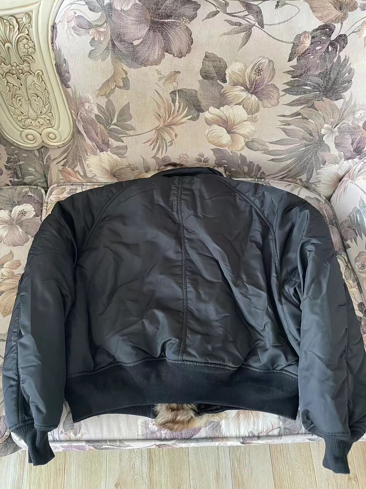 Other Black fleece-lined collar, button closure Size S / US 4 / IT 40 - 5 Thumbnail
