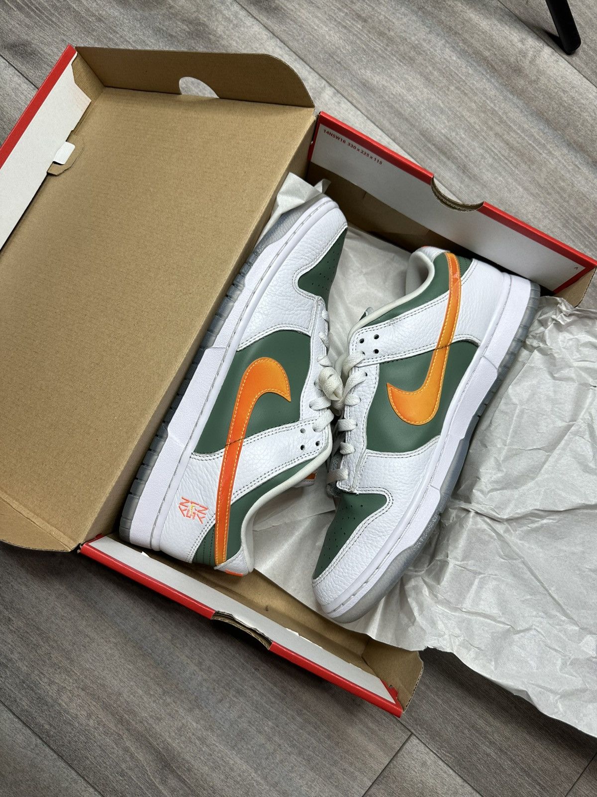 Nike Nike Dunk Low SE NY VS. NY Size 11 Size US 11 / EU 44 - 1 Thumbnail