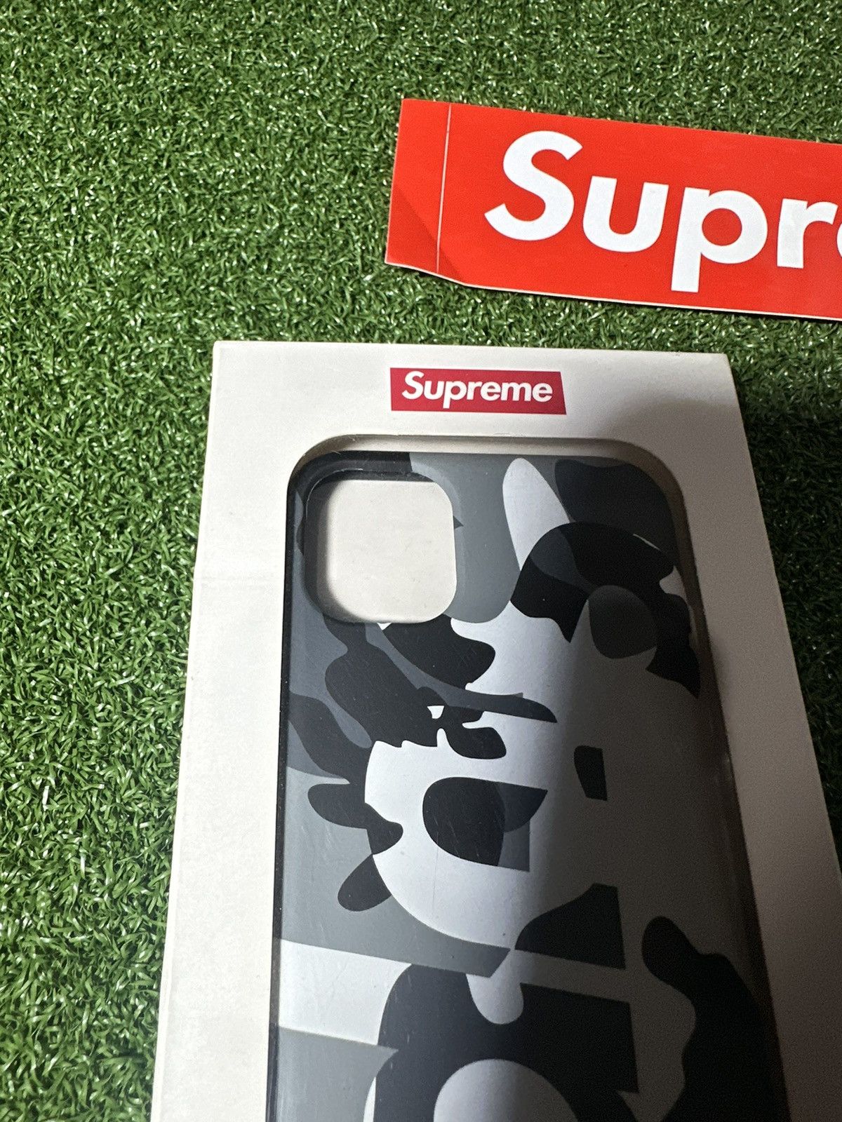 Supreme Supreme Iphone 11 Case Size ONE SIZE - 3 Thumbnail