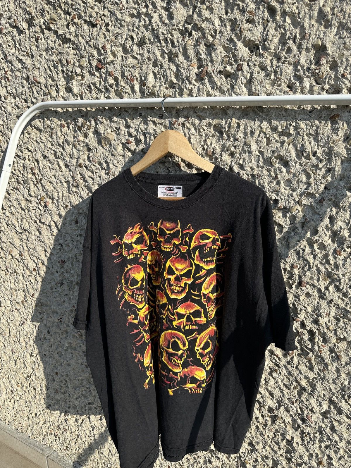 Liquid Blue Vintage 2007 liquid blue orange skulls t-shirt Size US XL / EU 56 / 4 - 5 Thumbnail