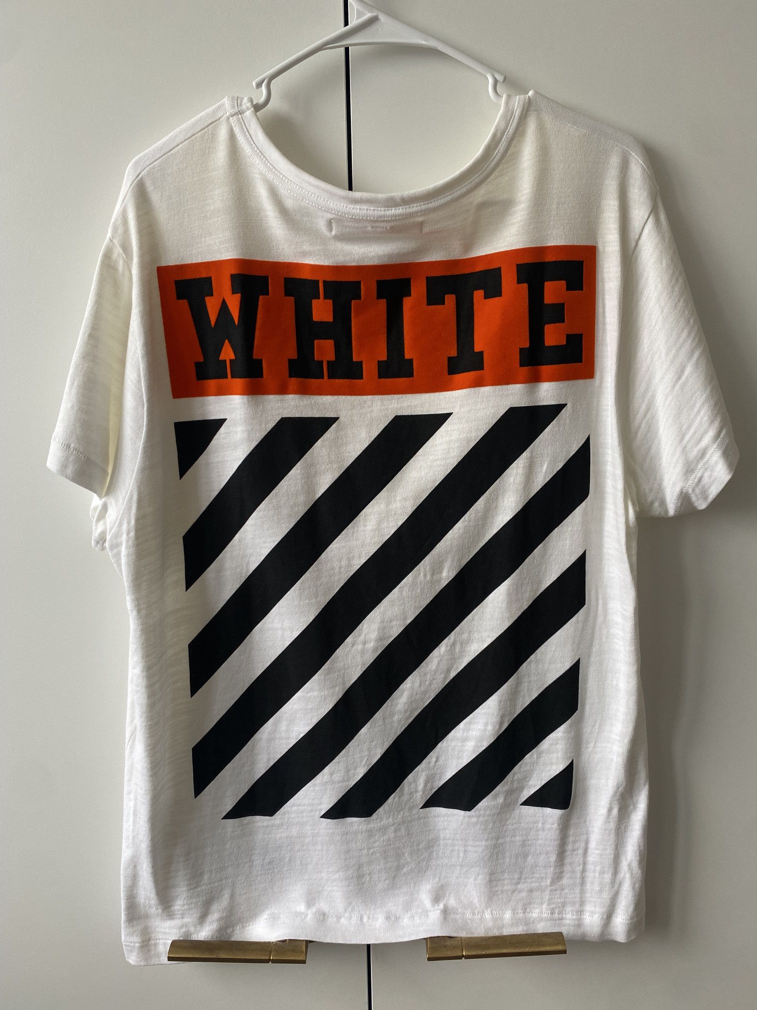 Off white box logo best sale