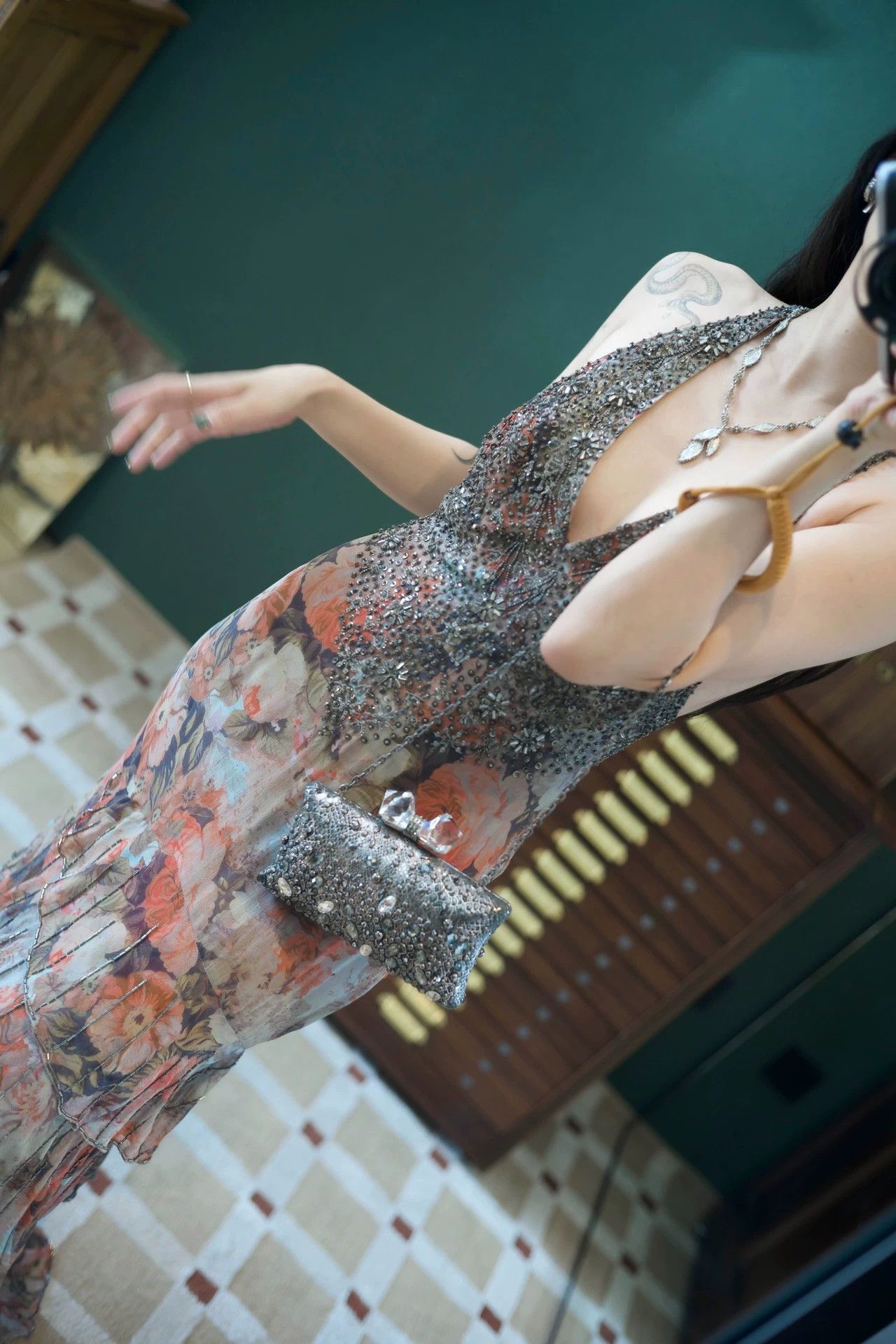 Other Vintage Silk Oil-Painting Beaded Cross-Back Layered Dress Size M / US 6-8 / IT 42-44 - 6 Thumbnail