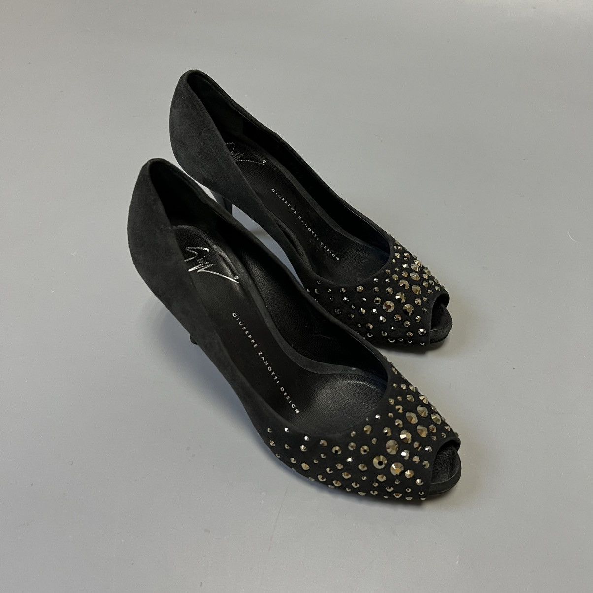 Giuseppe Zanotti Giuseppe Zanotti Black Suede Studded Pumps Size US 6.5 / IT 36.5 - 20 Thumbnail