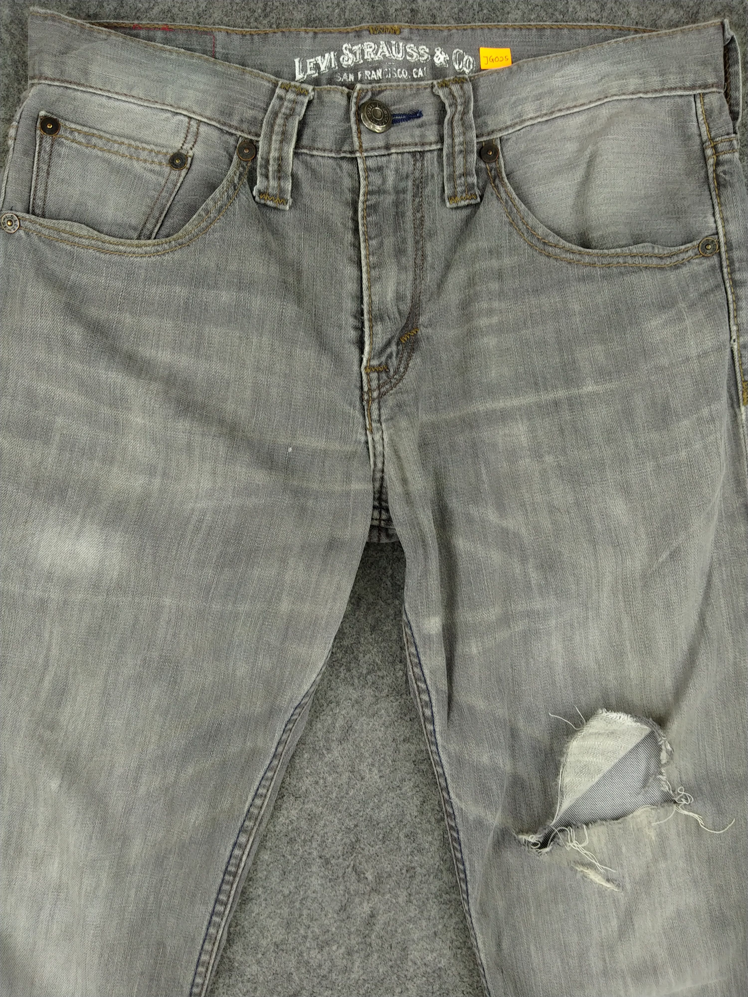 Levi's Light Grey Vintage Levi's 511 Jeans 33x28 Denim -JG025 Size US 33 - 3 Thumbnail