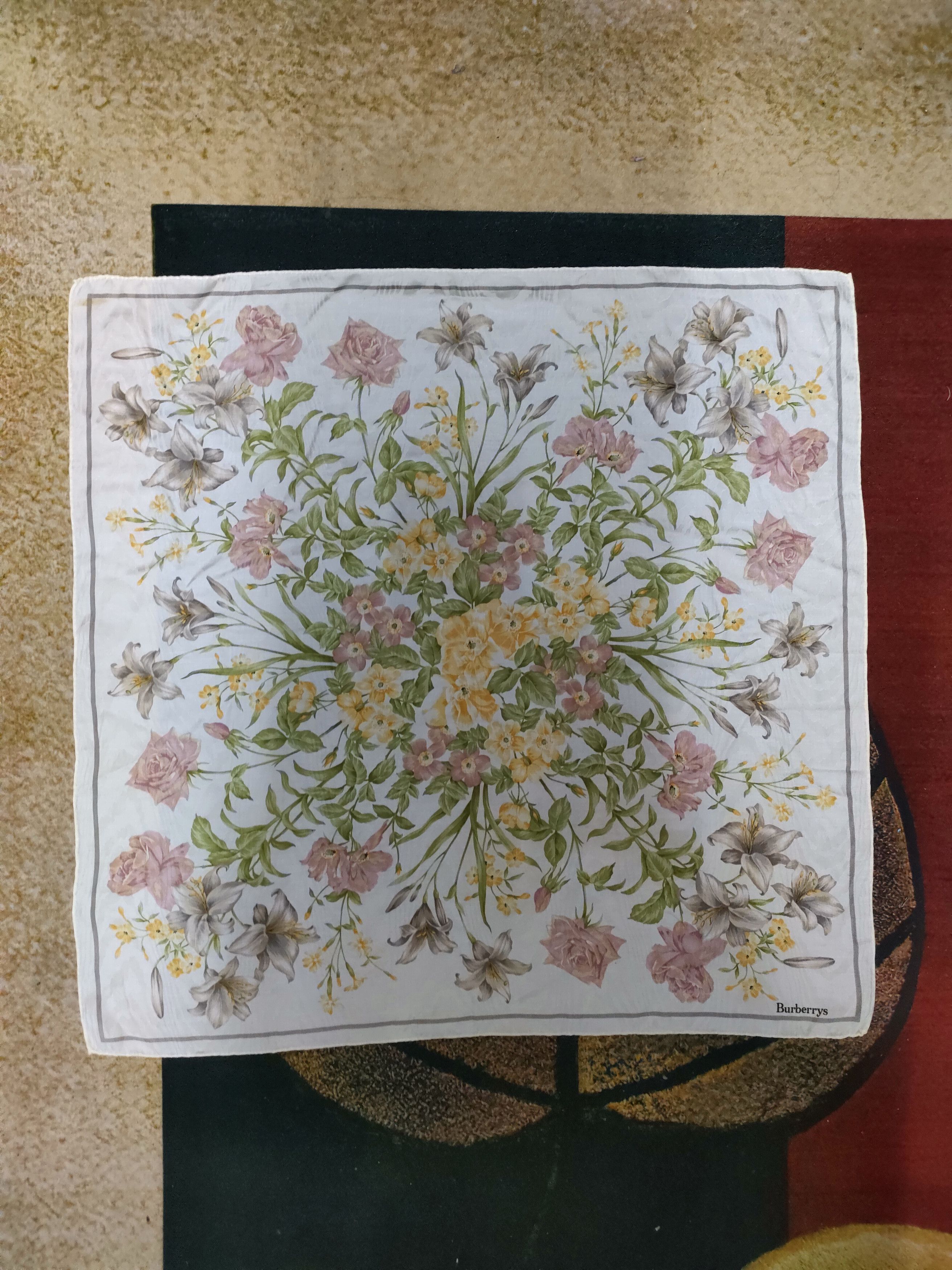 Burberry Burberry Scarf Size ONE SIZE - 1 Thumbnail