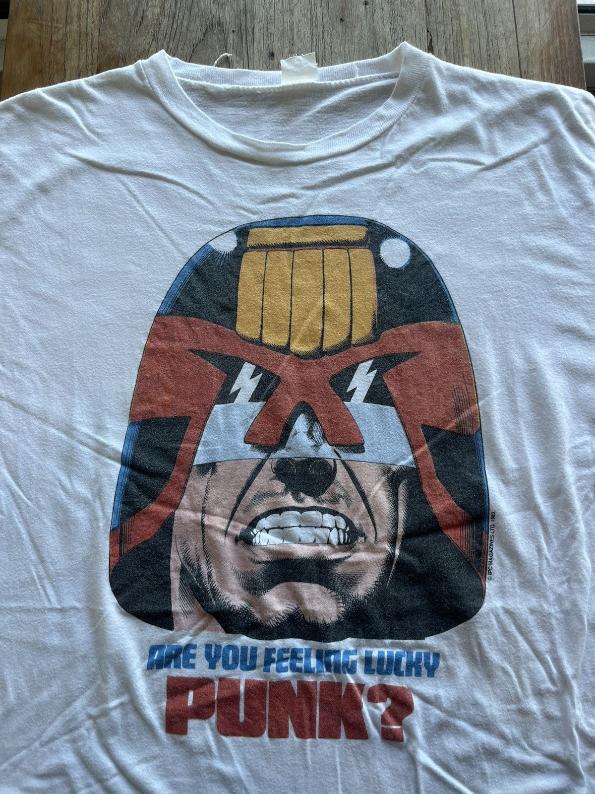 Vintage Vtg Judge Dredd 1983’s Are You feeling lucky Punk? T-shirt Size US L / EU 52-54 / 3 - 3 Thumbnail