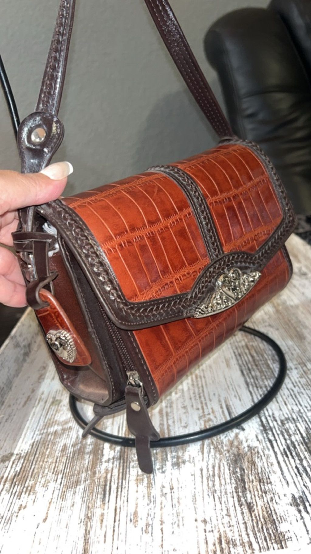 The Unbranded Brand Women's Unbranded Brown Croc-Embossed Crossbody Bag, One Siz Size ONE SIZE - 2 Thumbnail