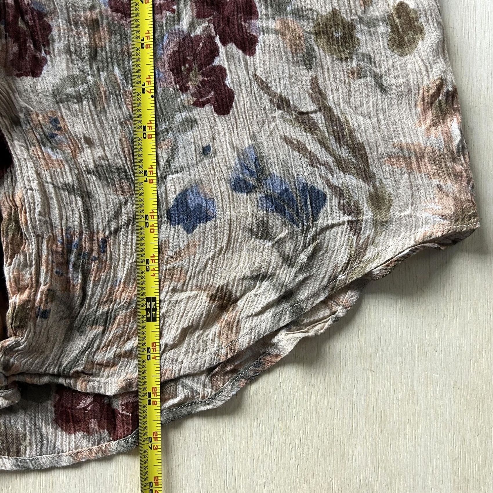 Vintage Vintage 90s Sophisticates Blouse Womens Medium Beige Floral Short Sleeve Top Size M / US 6-8 / IT 42-44 - 5 Thumbnail
