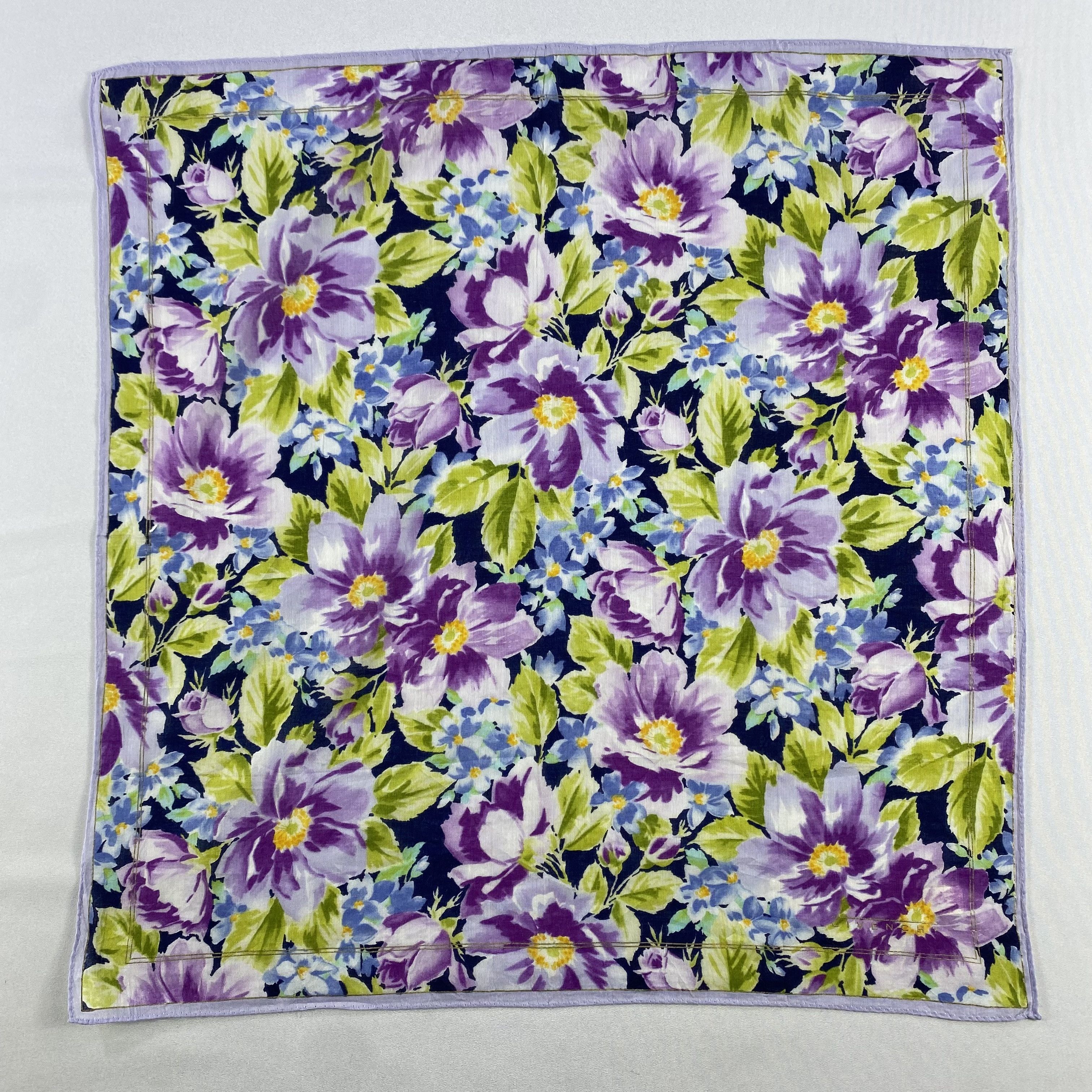 Vintage Givenchy Bandana/ Handkerchief / Neckerchief Size ONE SIZE - 3 Thumbnail