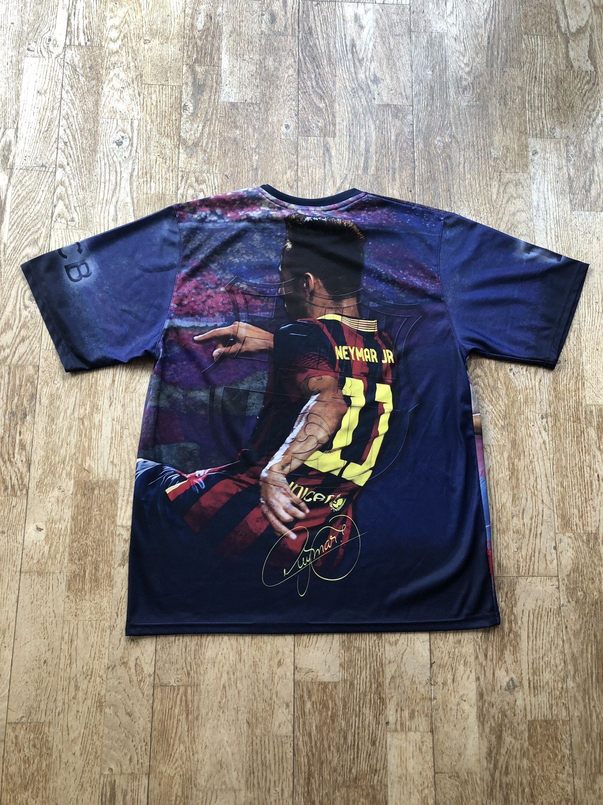 Vintage RARE NEYMAR JR FC BARCELONA SOCCER FOOTBALL JERSEY Size US L / EU 52-54 / 3 - 2 Thumbnail