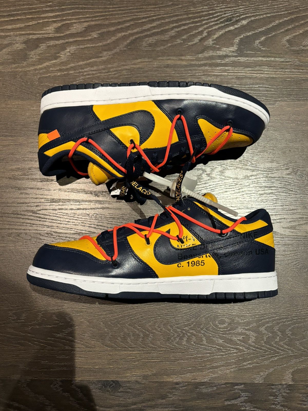 Off-White Off white Michigan Dunks Size US 10 / EU 43 - 1 Thumbnail