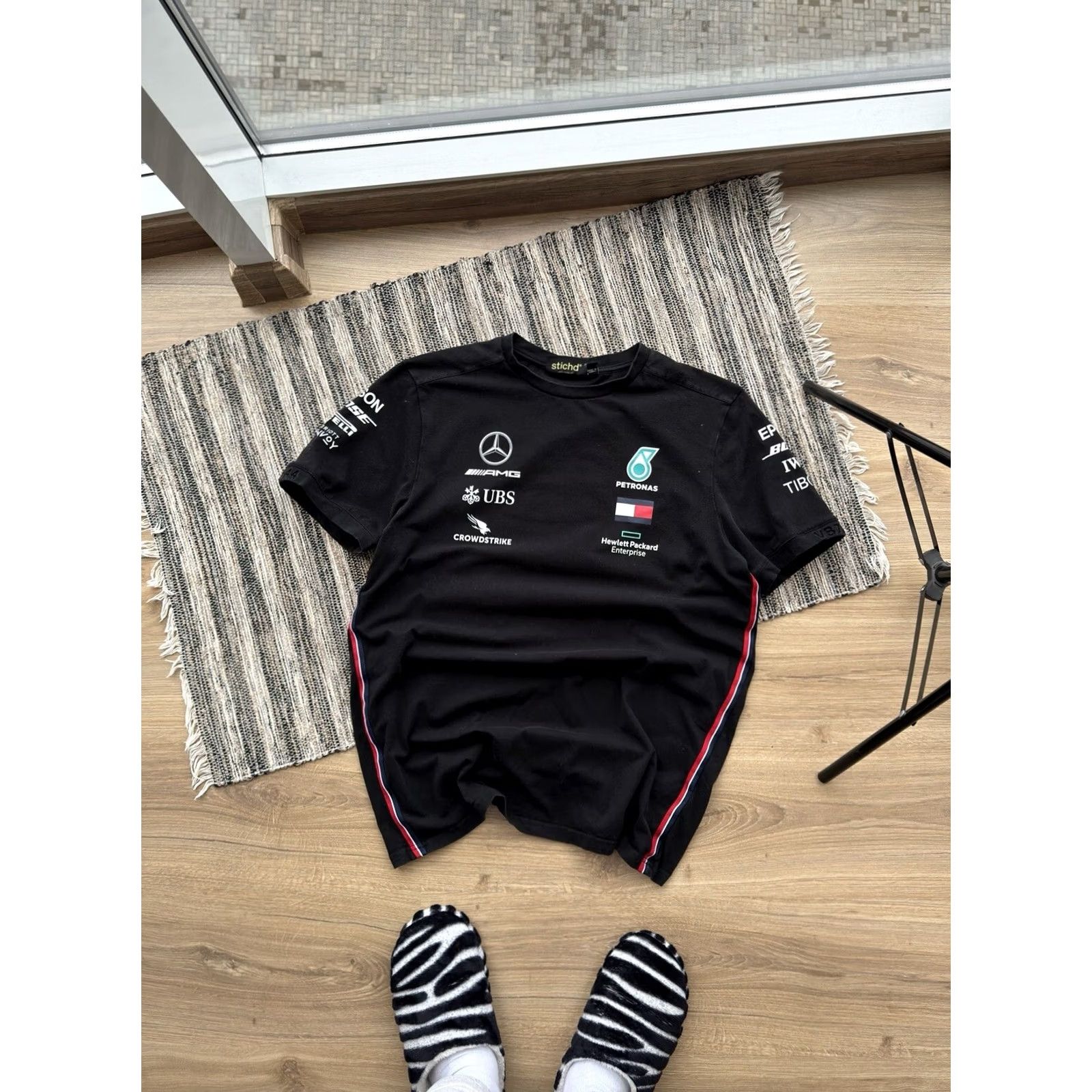 Mercedes-Benz Mercedes-Benz AMG Motorsport Petronas Black T-Shirt Size L Mens Shirt Black Cars, Classic, Sports 90s Theme Size US L / EU 52-54 / 3 - 2 Thumbnail