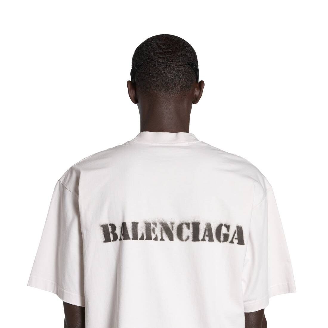 Balenciaga o1w1db10525 Stencil Type T-Shirt Medium Fit Off White/Black Size US L / EU 52-54 / 3 - 5 Thumbnail