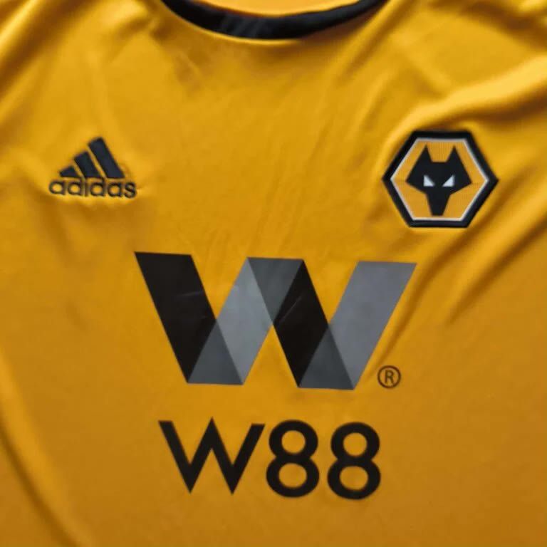 Adidas Wolverhampton Wanderers 2018-19 home football jersey size L Size US L / EU 52-54 / 3 - 4 Thumbnail