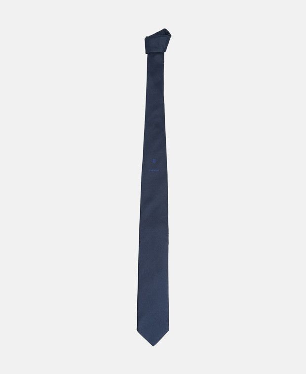 Silk tie