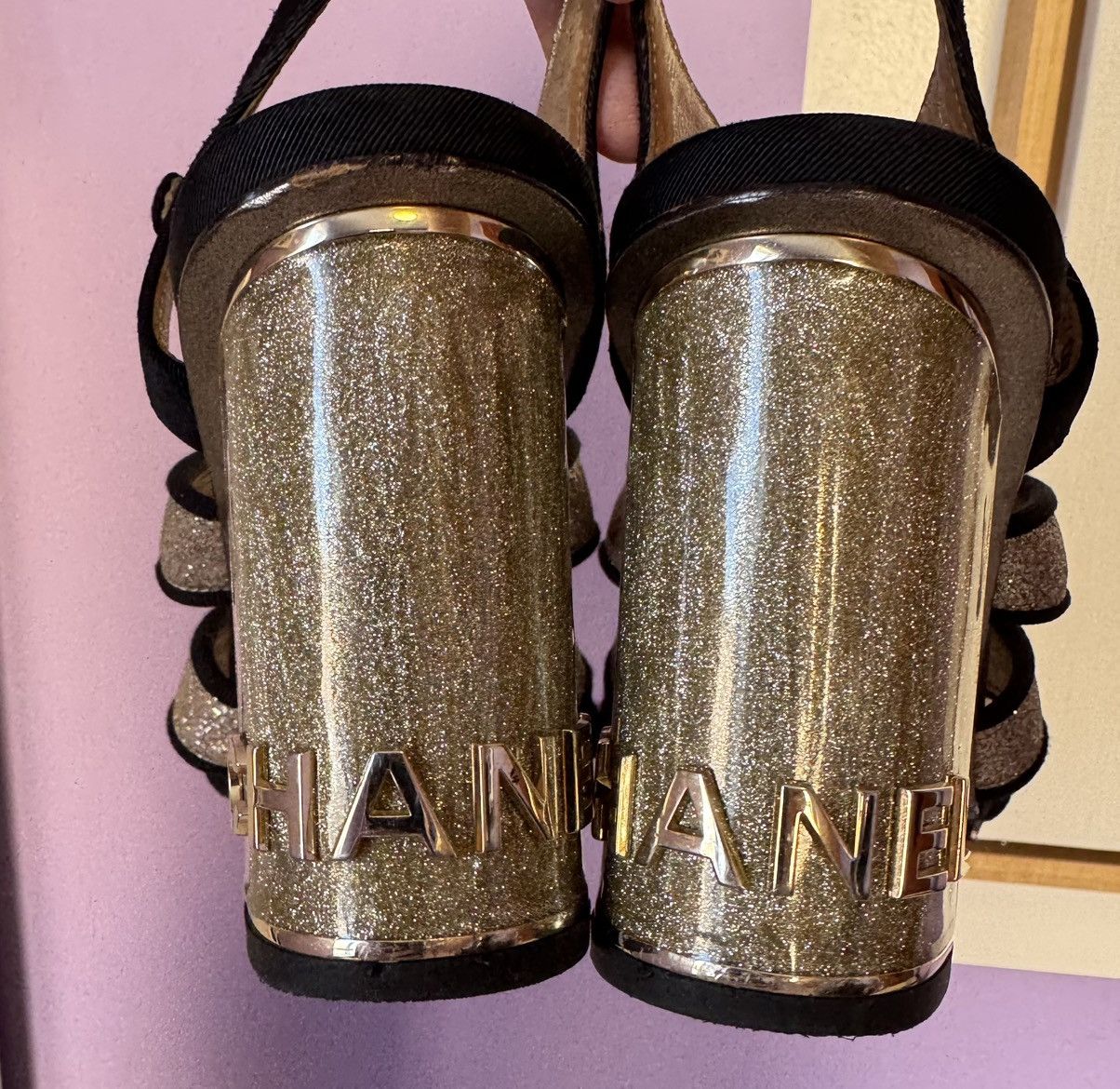 Chanel Chanel Golden black sparkle sandals size 38 Size US 8 / IT 38 - 9 Thumbnail