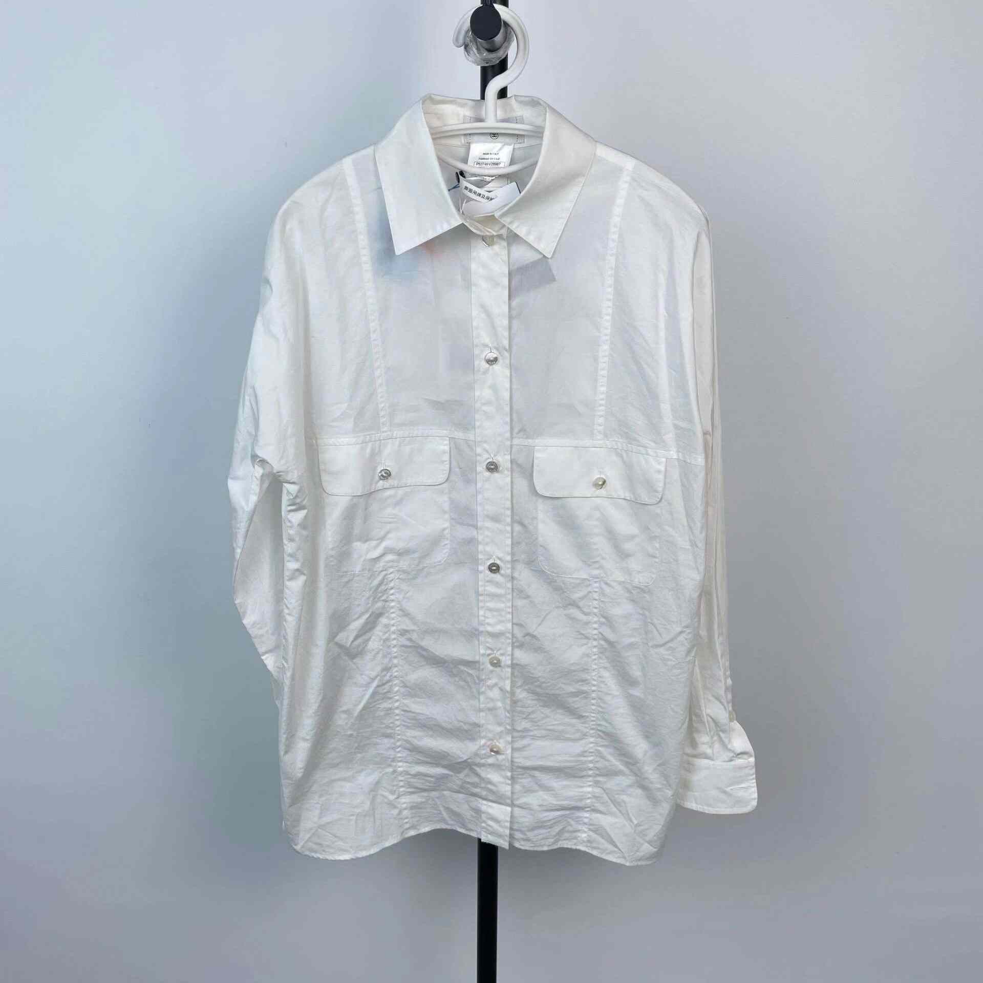 Chanel Chanel White Button Up 38 Women Size S / US 4 / IT 40 - 1 Thumbnail