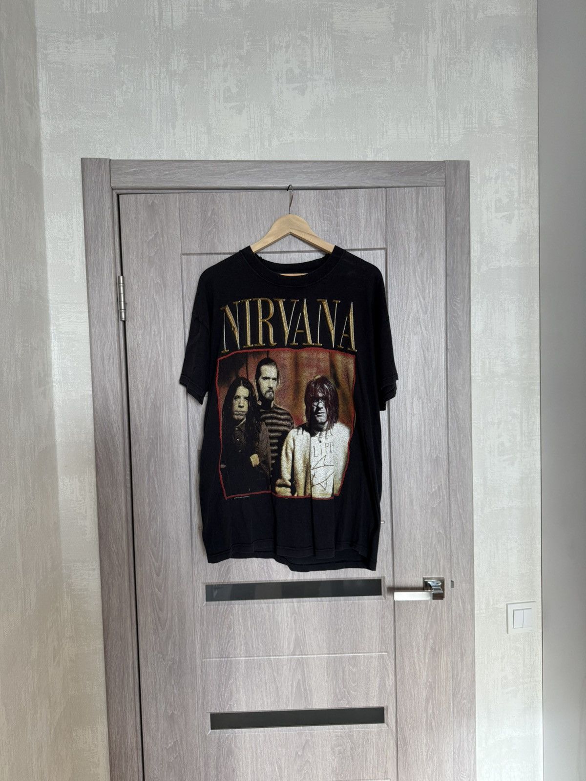 Nirvana 1998 Nirvana Flipper Kurt Cobain Size US M / EU 48-50 / 2 - 1 Thumbnail