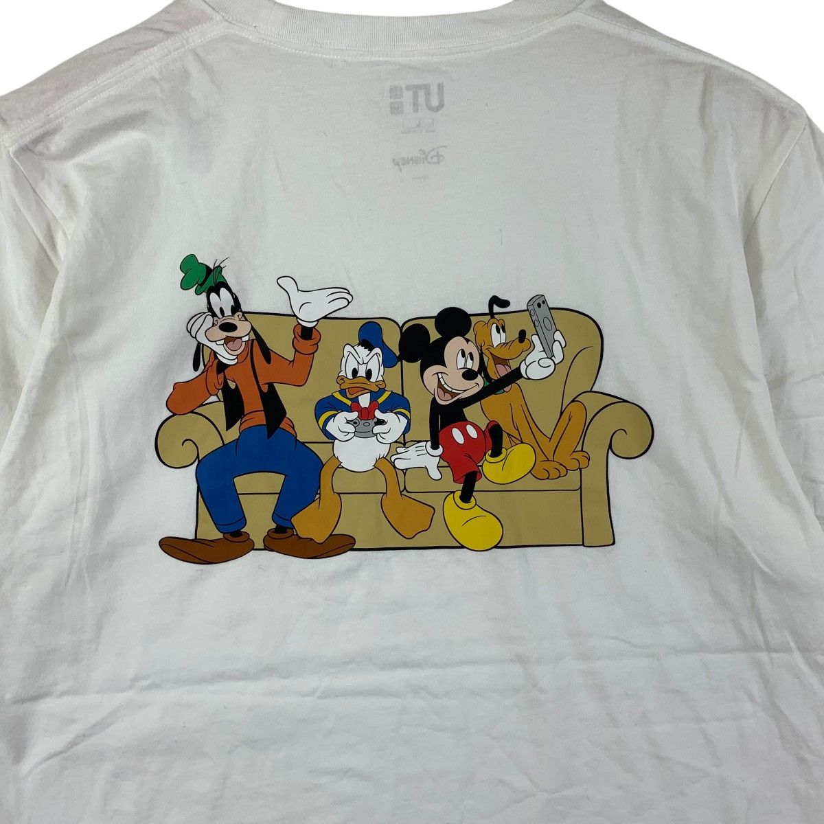 Uniqlo UNIQLO x DISNEY MICKEY & Friends Top Of The World Tee Shirt Size L / US 10 / IT 46 - 6 Thumbnail