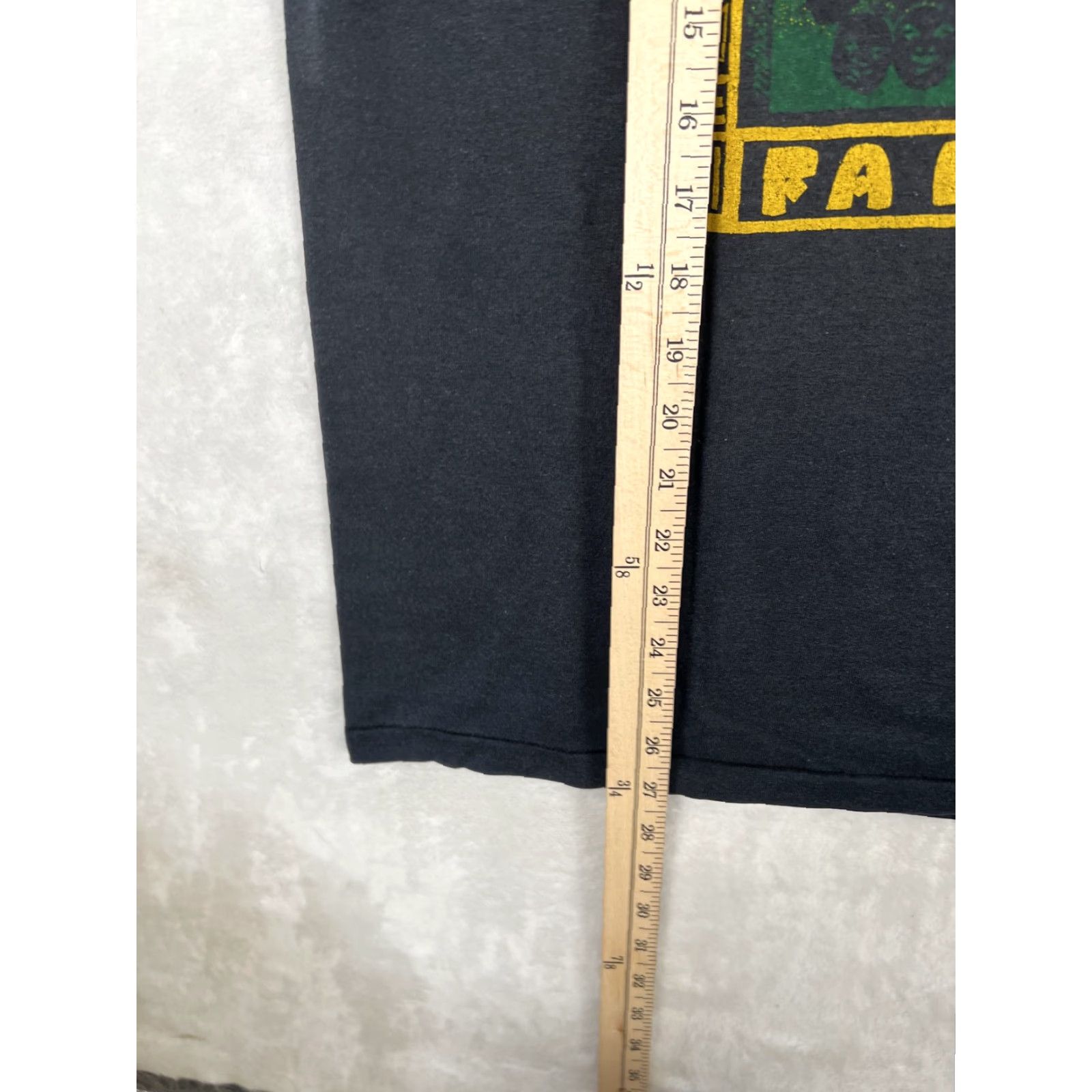 Vintage VINTAGE We Be FAMILY Legacies 90s T-Shirt Mens Large Black Graphic Print Short Sleeve Crew Neck Shirt Mens Size US M / EU 48-50 / 2 - 7 Thumbnail