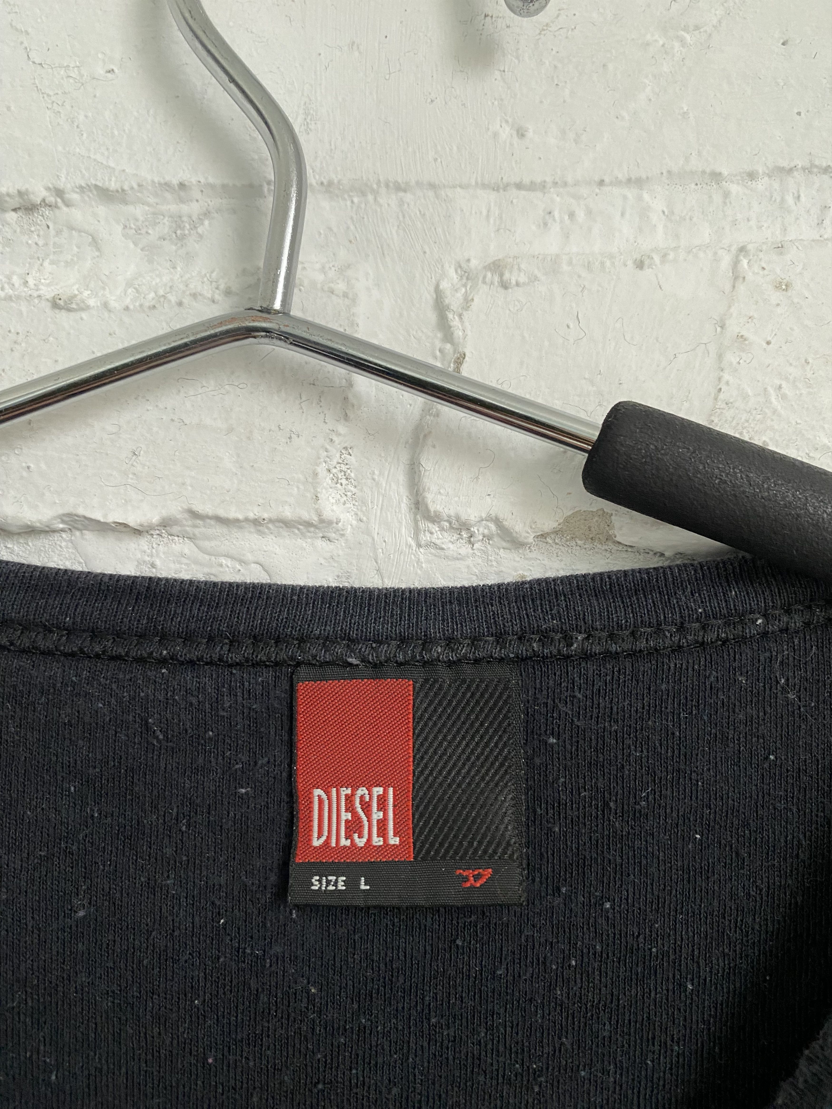 Diesel × Vintage Vintage 2000s Diesel tribal full logo t-shirt y2k Size US M / EU 48-50 / 2 - 3 Thumbnail