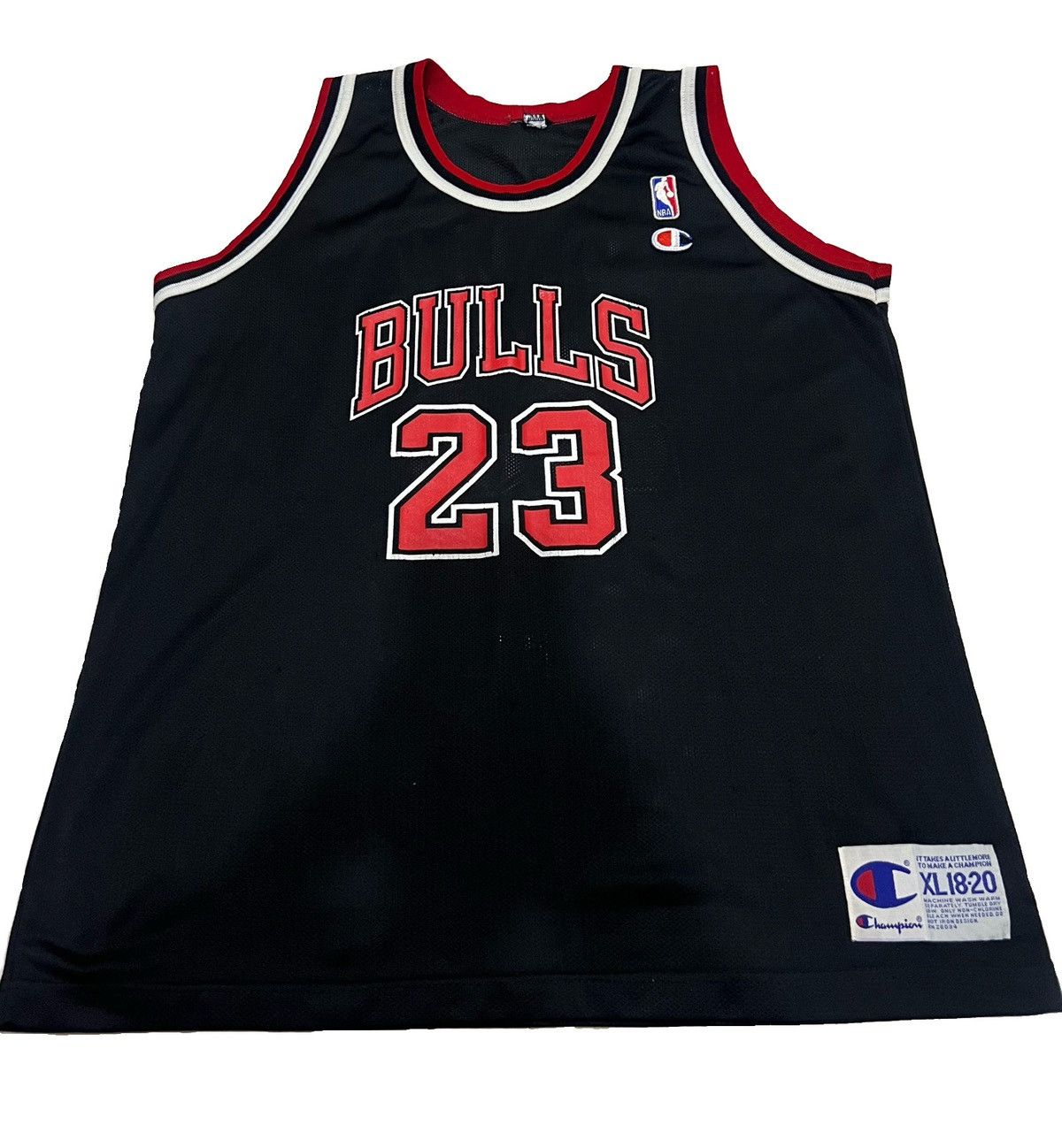 Champion × NBA × Vintage Vintage Champion Chicago Bulls NBA Jersey Size US M / EU 48-50 / 2 - 1 Thumbnail