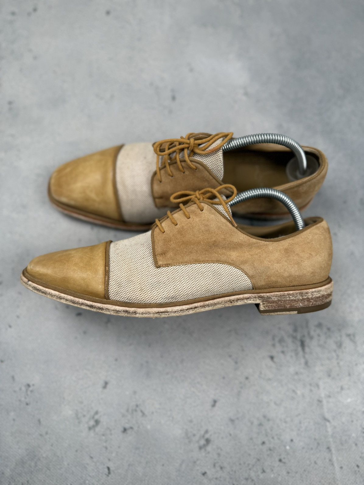 Christian Louboutin Christian Louboutin Greggo Two Tone Suede Canvas Oxford Shoe Size US 9.5 / EU 42-43 - 2 Thumbnail