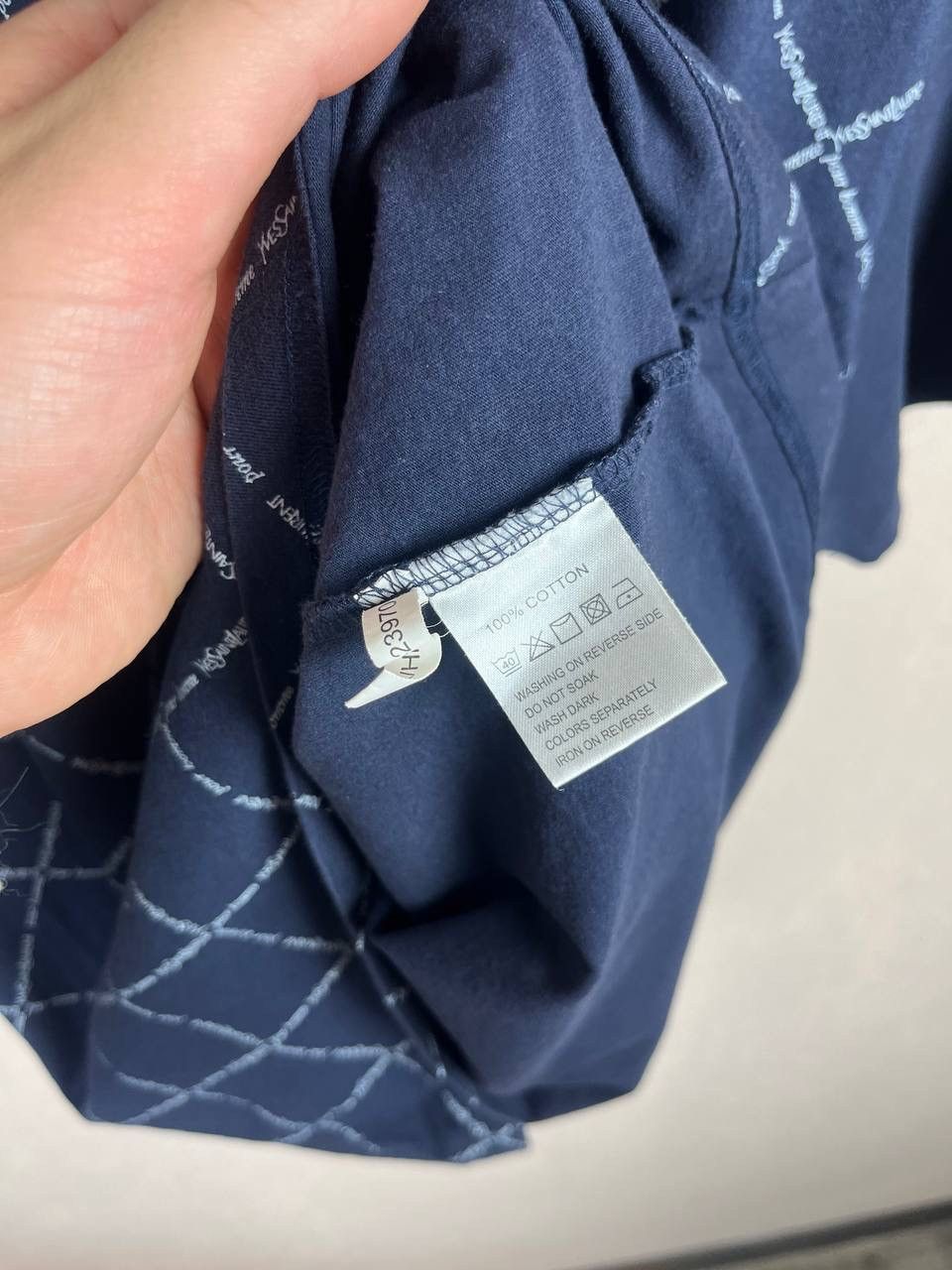 Yves Saint Laurent Yves Saint Laurent Men's Argyle Logo Navy Crew Neck T-Shirt Size US L / EU 52-54 / 3 - 3 Thumbnail