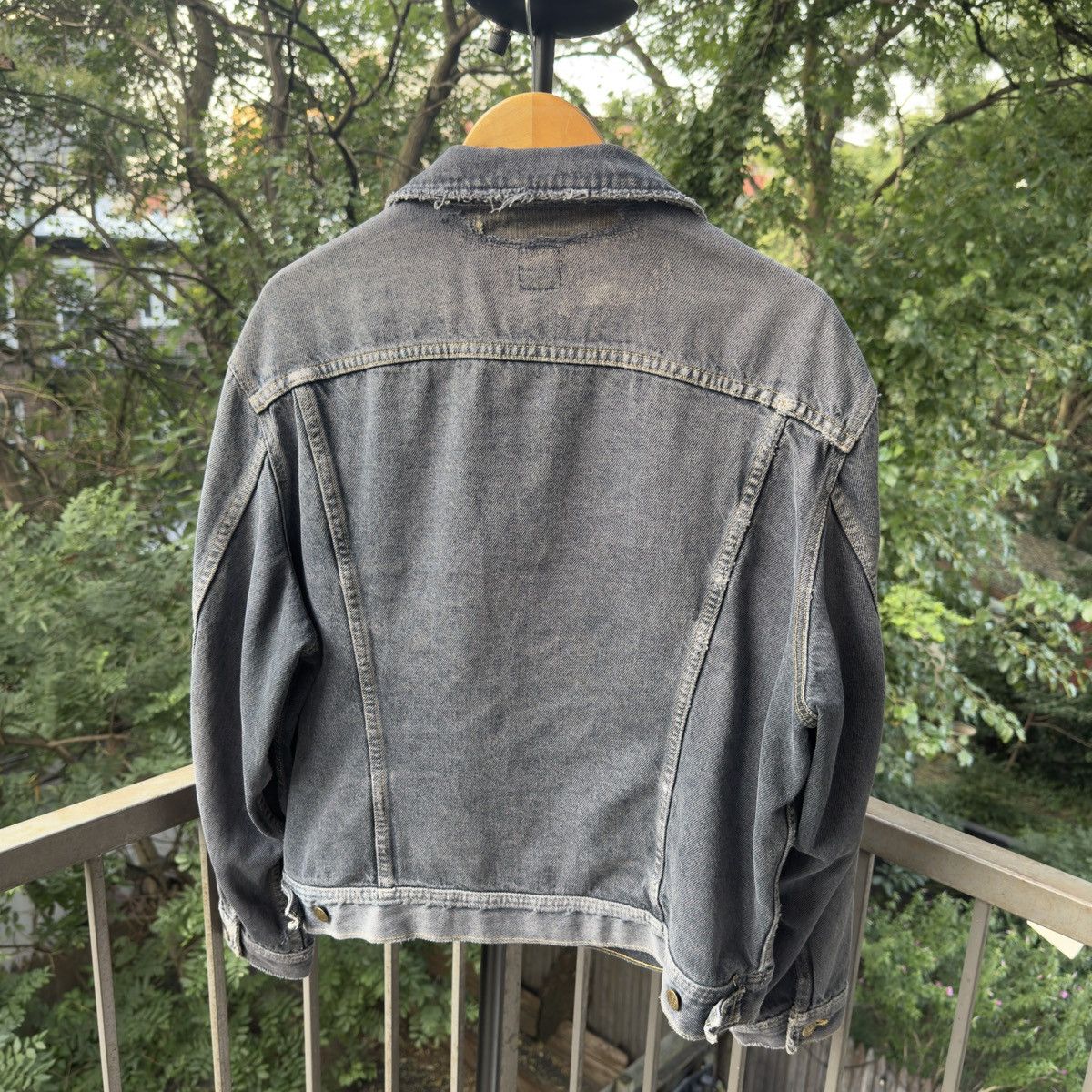 Vintage Thrashed Faded Distressed Black Lee Denim Jacket ERD Grunge Size US L / EU 52-54 / 3 - 2 Thumbnail