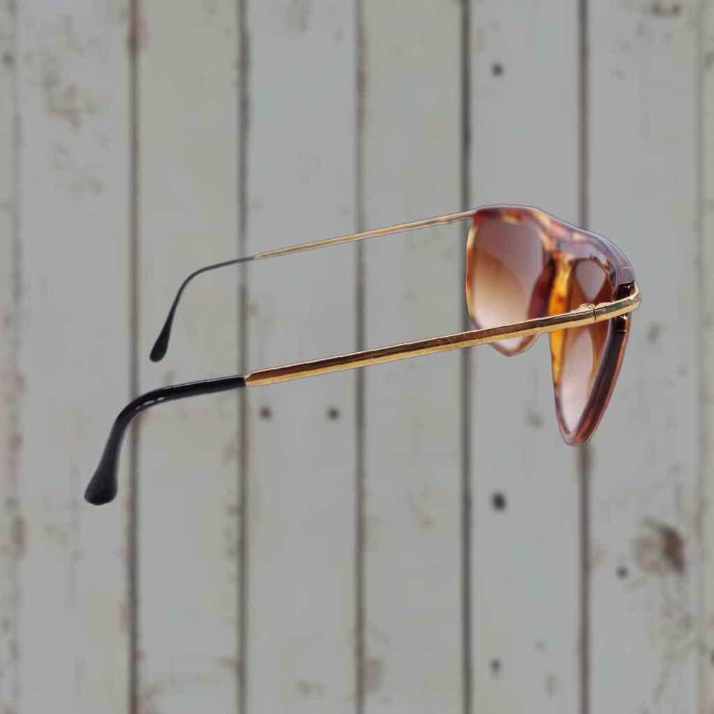Vintage VINTAGE Sunglasses Tortoise Gold Frame Arm Fade Lens 80s 90s Retro Gambler Unisex Adult Round Metal Frame Size ONE SIZE - 1 Thumbnail