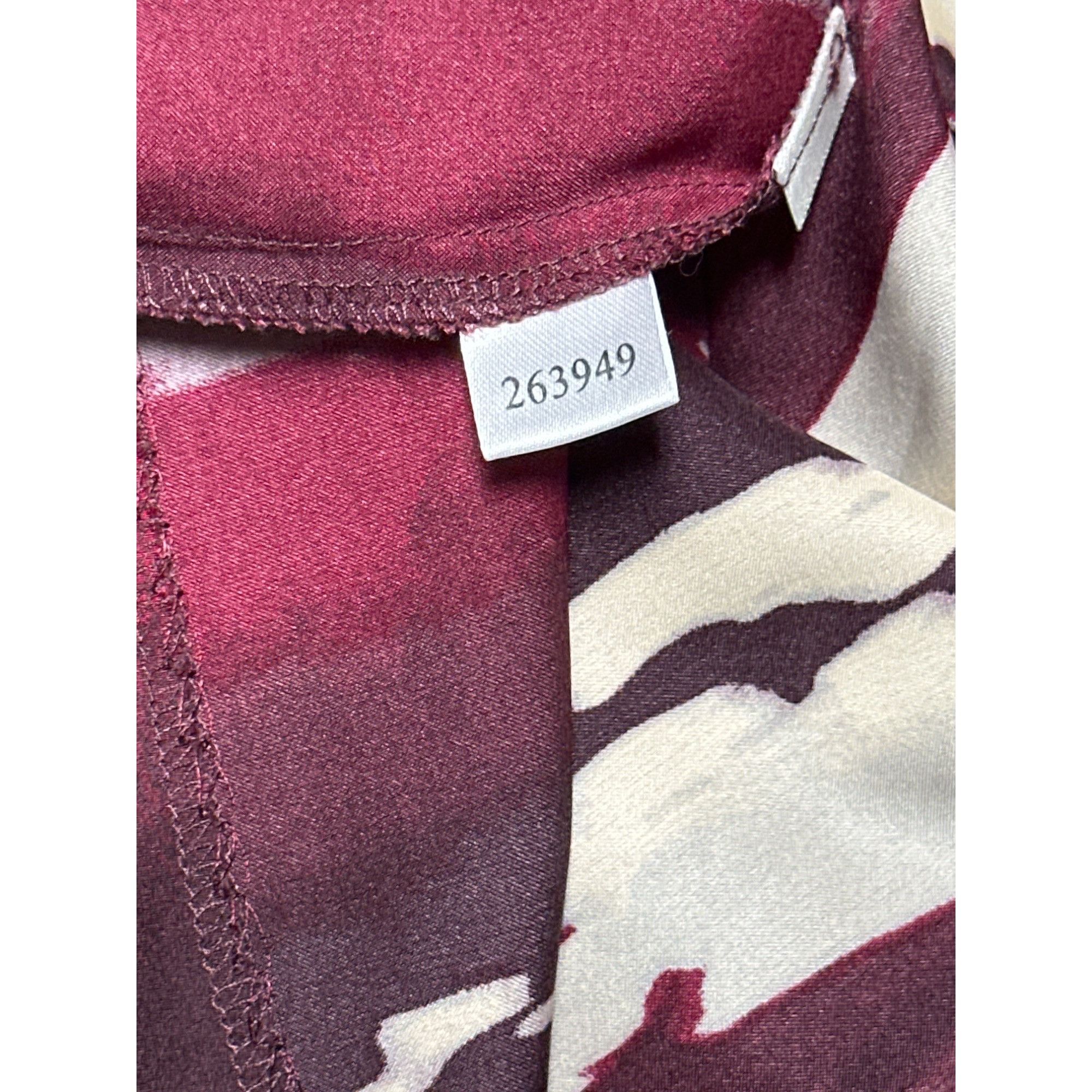 Ann Taylor Ann Taylor Petite 4P Maroon Cream Abstract Cap Sleeve Blouse Size S / US 4 / IT 40 - 12 Thumbnail