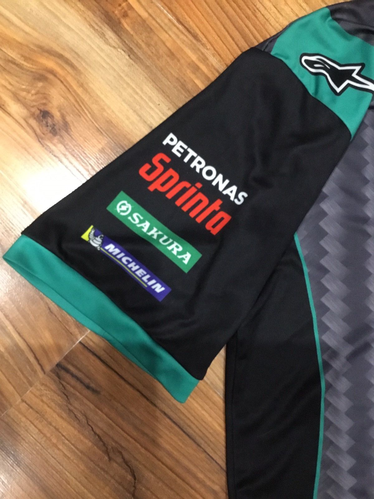 Other Vintage Petronas Yamaha Team Racing T-Shirt Size XL Size US XL / EU 56 / 4 - 5 Thumbnail