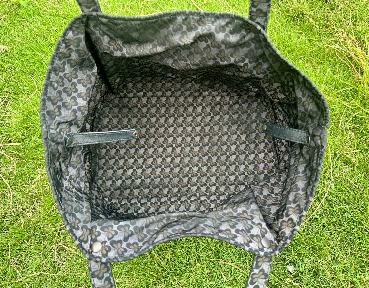 Bottega Veneta Authentic Bottega Veneta Nappa Nylon Reversible Butterfly Size ONE SIZE - 5 Thumbnail
