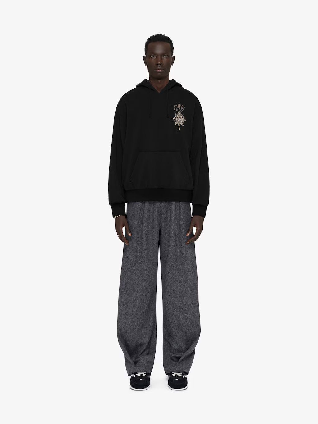 Givenchy o1w1db10325 Boxy Fit Hoodie With Pocket Base in Black Size US M / EU 48-50 / 2 - 3 Thumbnail