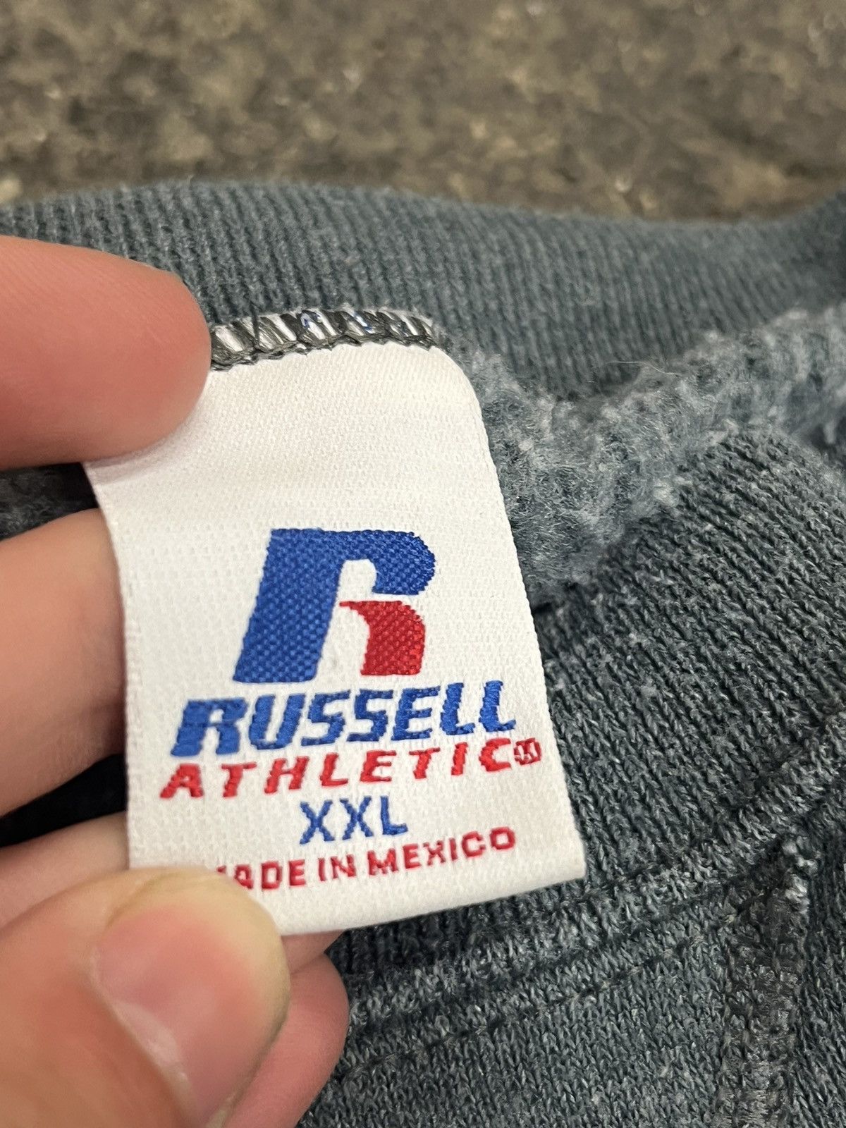 Russell Athletic × Vintage Russell athletic boxy fit faded crewneck streetwear hype Size US XXL / EU 58 / 5 - 4 Thumbnail