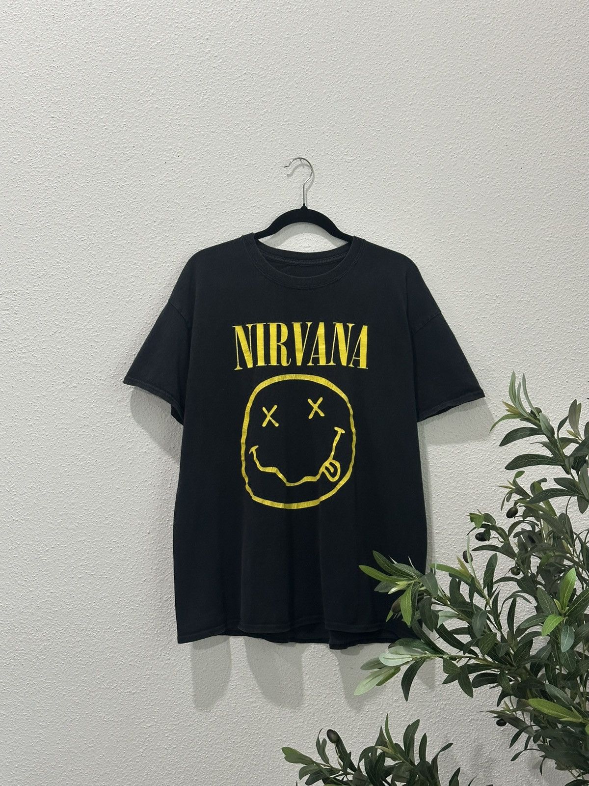 Nirvana Vintage Nirvana Nevermind Smiley Face Tshirt Reprint Size XL Size US XL / EU 56 / 4 - 1 Thumbnail