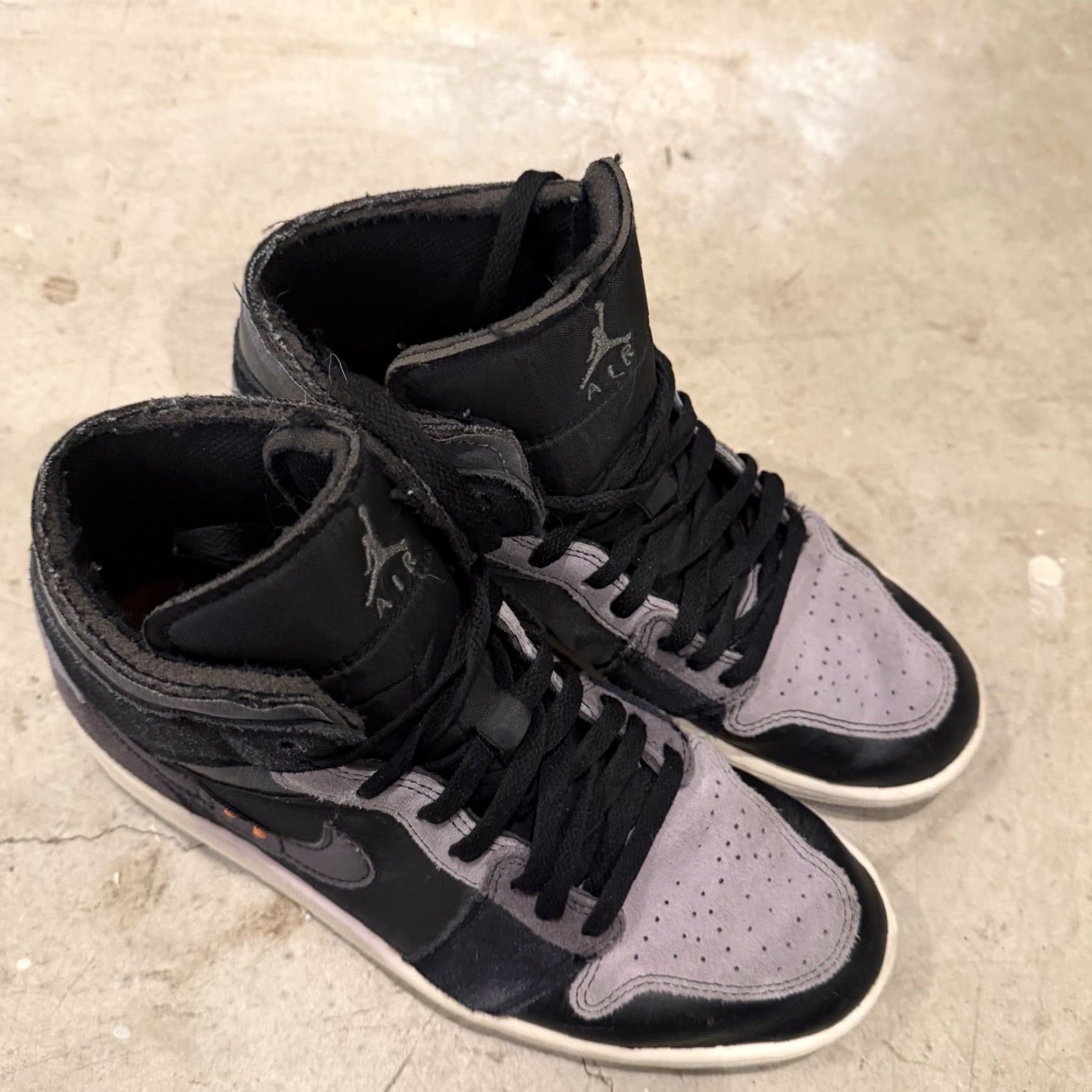 Jordan Brand Nike Air Jordan 1 Mid SE Craft ‘Inside Out’ Black Mens Size 9 Sneaker Casual 2022-05-10 0 Size US 9 / EU 42 - 2 Thumbnail