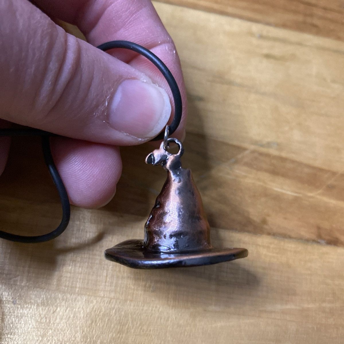 Other Harry Potter Sorting Hat Pendant Necklace Bronze Charm New Size ONE SIZE - 2 Thumbnail