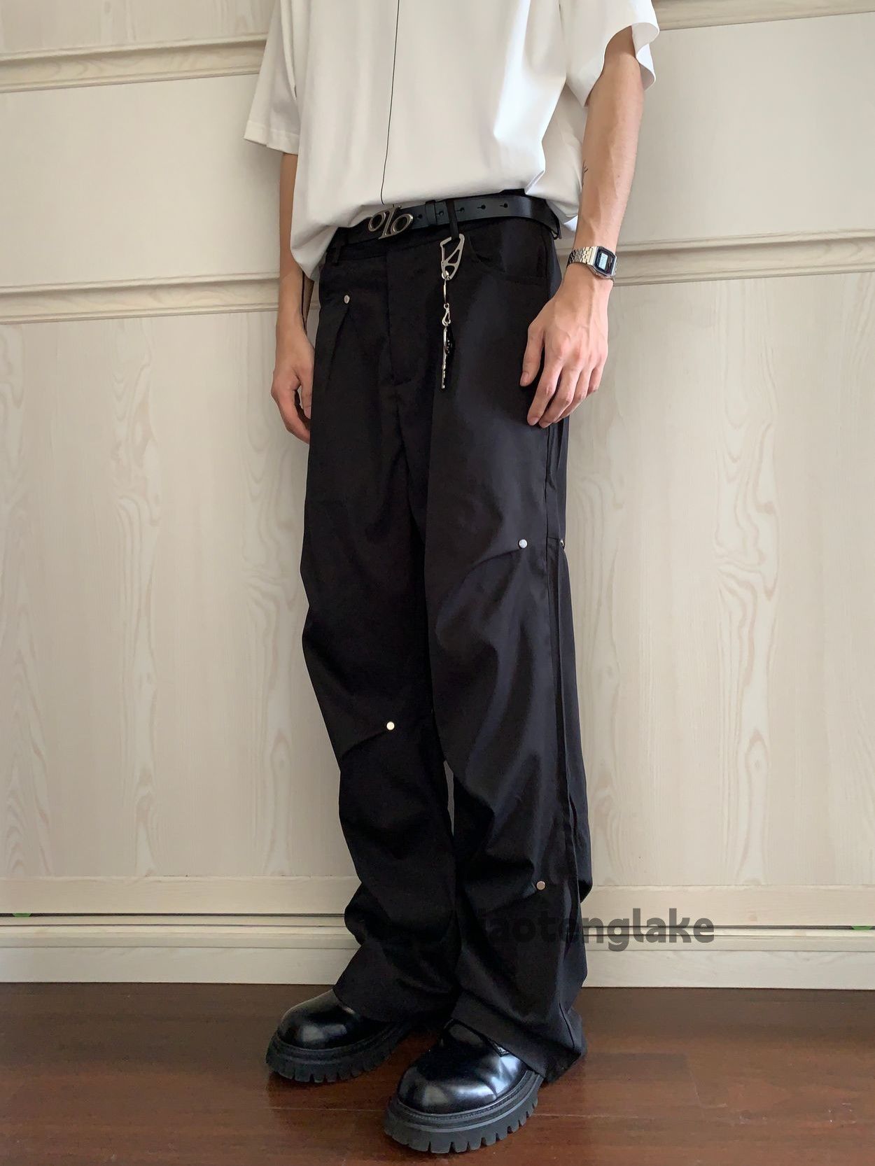 Designer × Japanese Brand × Vintage utility outdoor loose baggy pleated yuppie pants Size US 32 / EU 48 - 1 Thumbnail