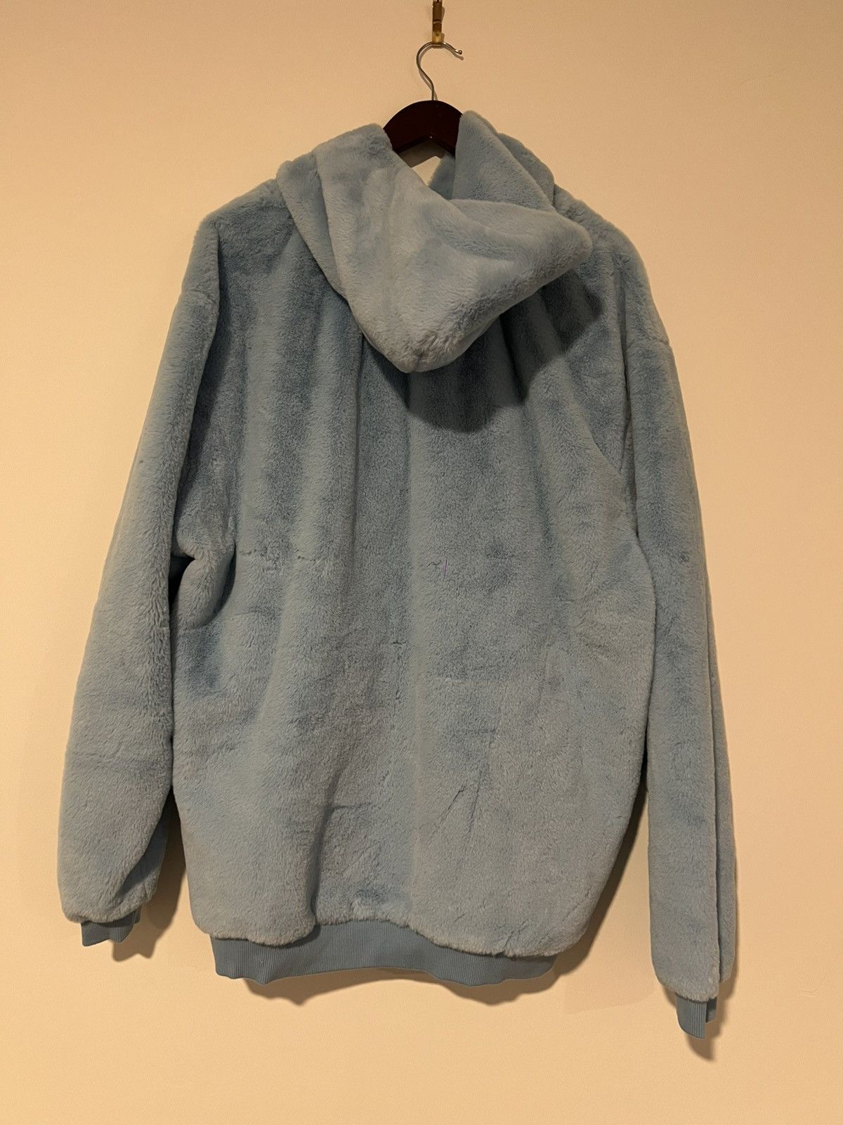 Urban Outfitters Men’s Light Blue Fluffy Hoodie Size US XL / EU 56 / 4 - 2 Thumbnail