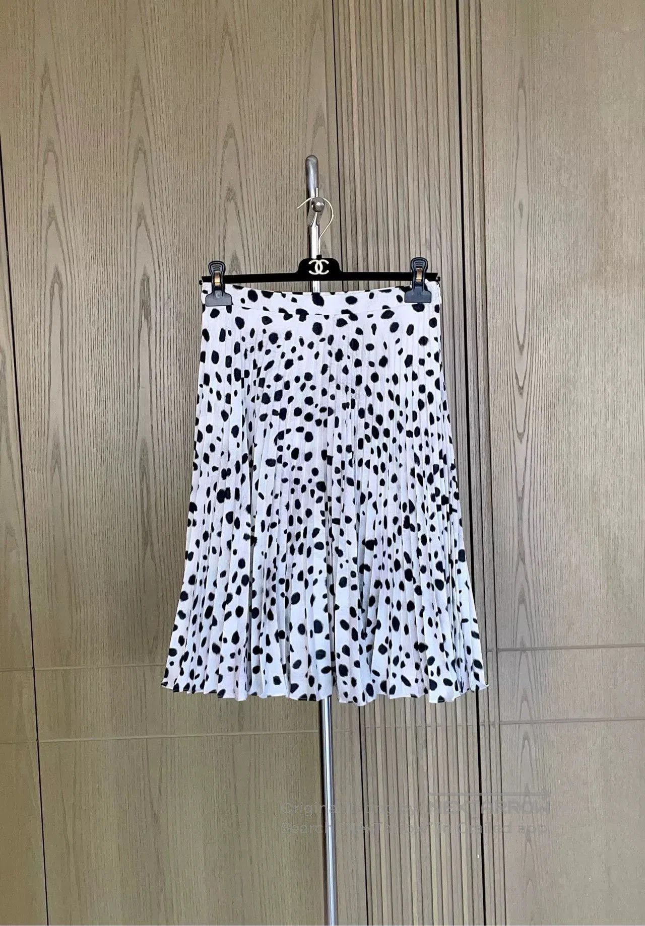 Burberry Burberry Gray Polka Dot Pleated Skirt. Size US 34 / EU 50 - 1 Thumbnail
