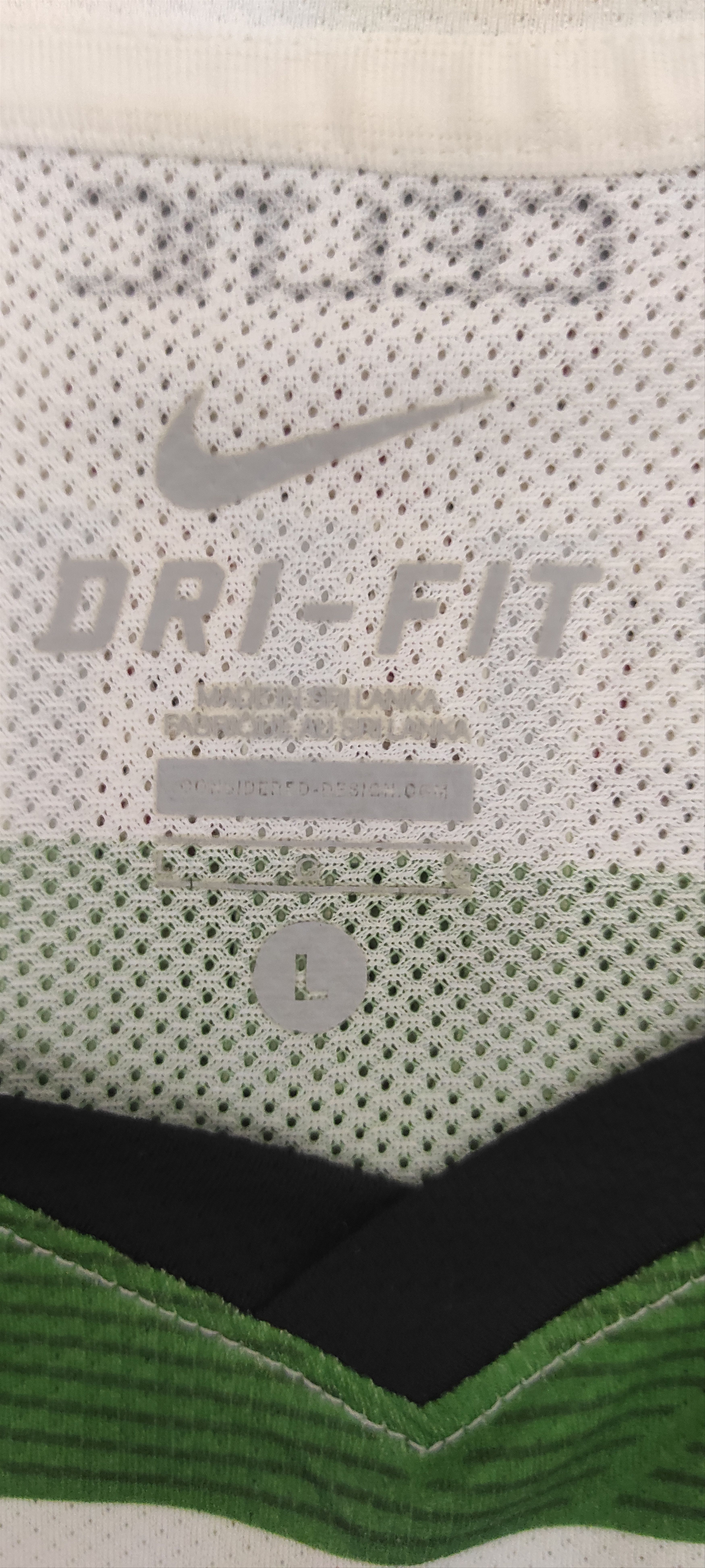Nike Celtic #23 Hutchinson Match Worn Home football 2010 - 2012 Size US L / EU 52-54 / 3 - 6 Thumbnail