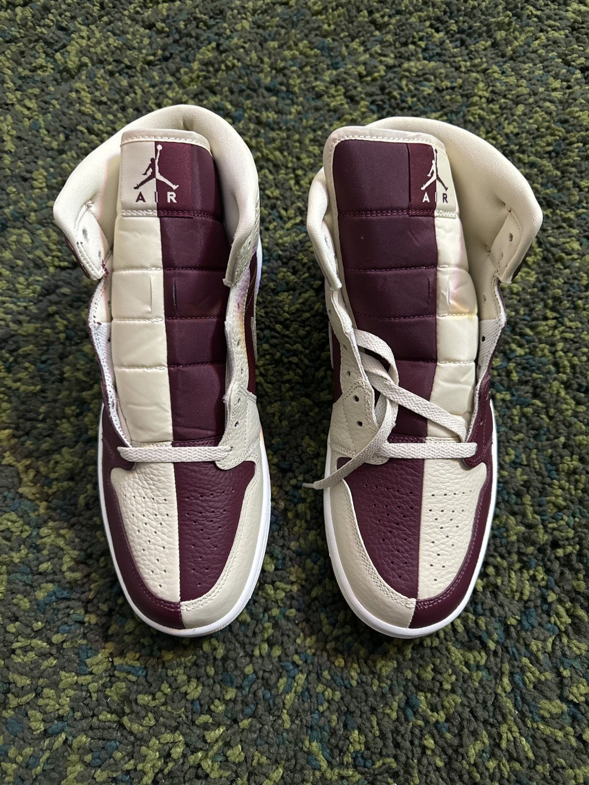 Jordan Brand × Nike Jordan 1 Mid SE Size US 12 / IT 42 - 3 Thumbnail