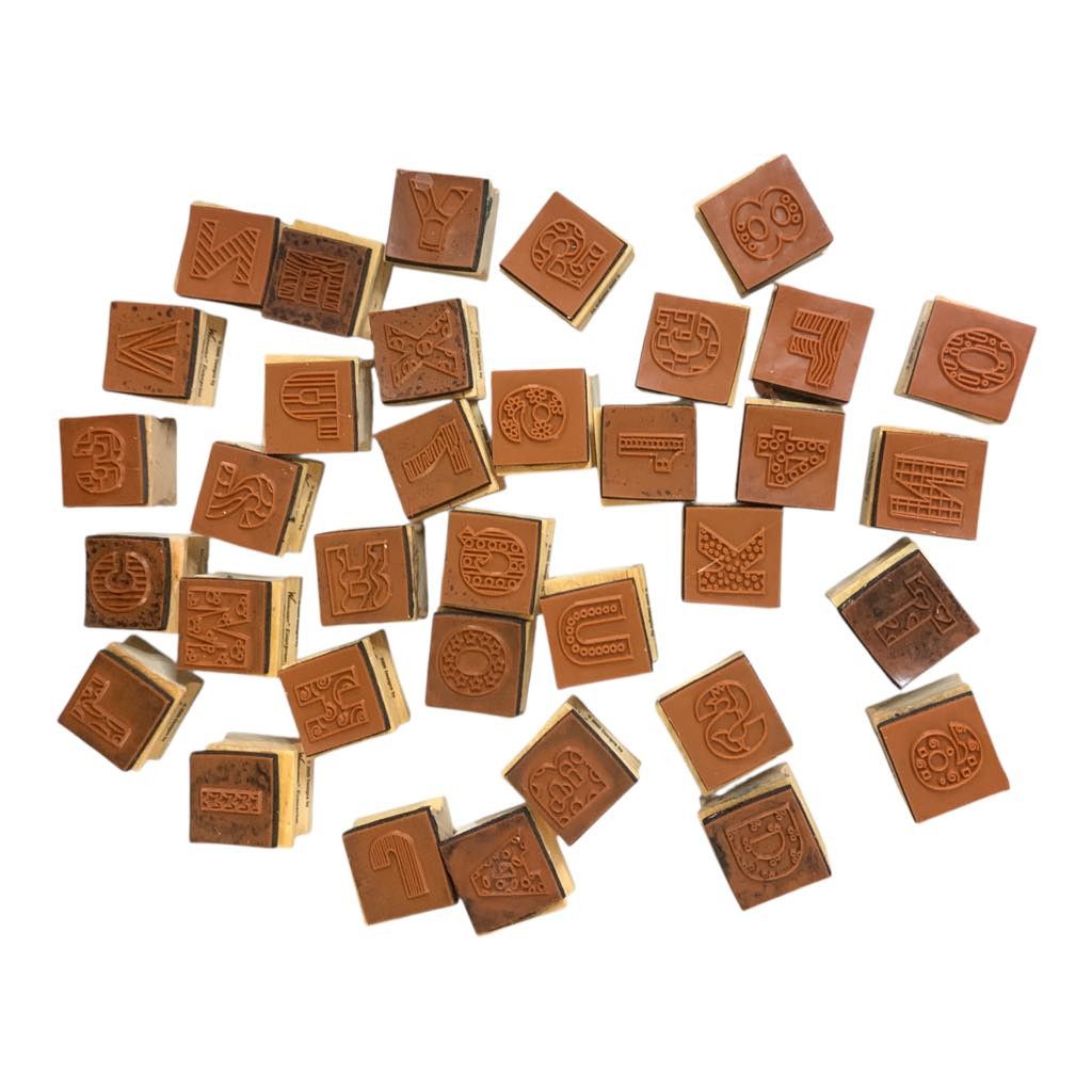 Other 35 VINTAGE Rubber Stamps Alphabet Letters Numbers Westwater Size ONE SIZE - 5 Thumbnail