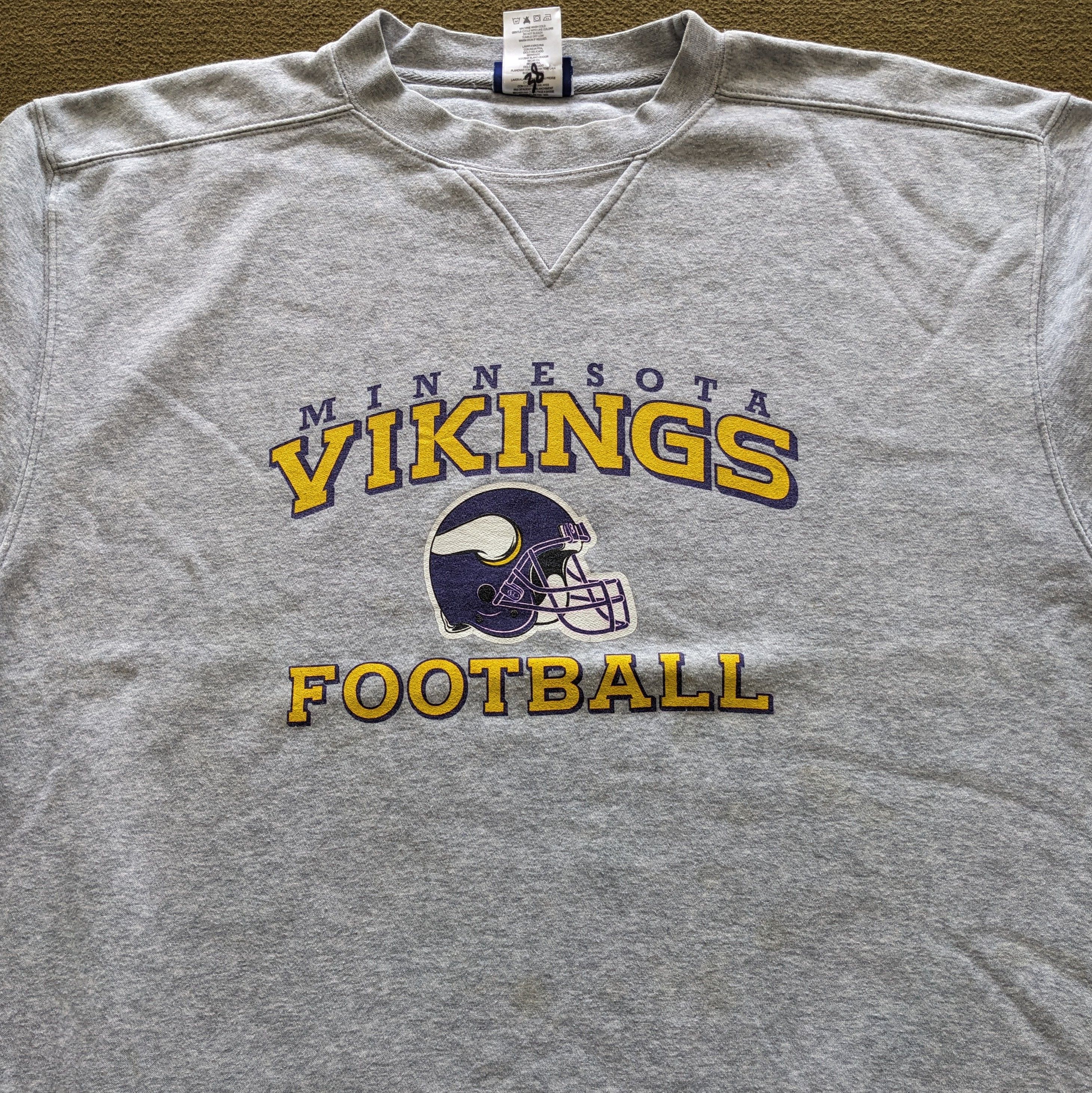 Vintage Vintage MINNESOTA VIKINGS Football NFL Reebok Sweatshirt Size US XL / EU 56 / 4 - 2 Thumbnail